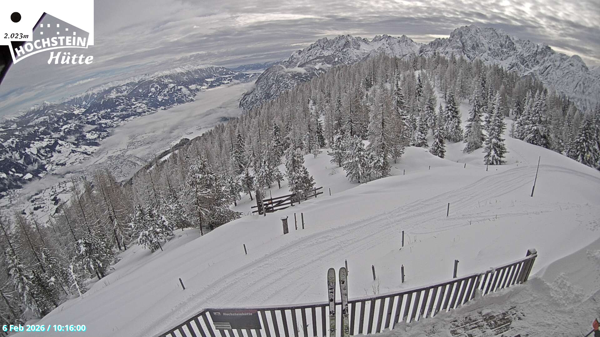 Archiv Foto Webcam Sicht von der Hochsteinhütte auf 2057 Meter