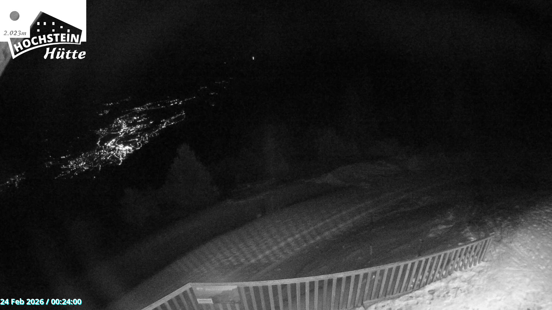 Archiv Foto Webcam Sicht von der Hochsteinhütte auf 2057 Meter