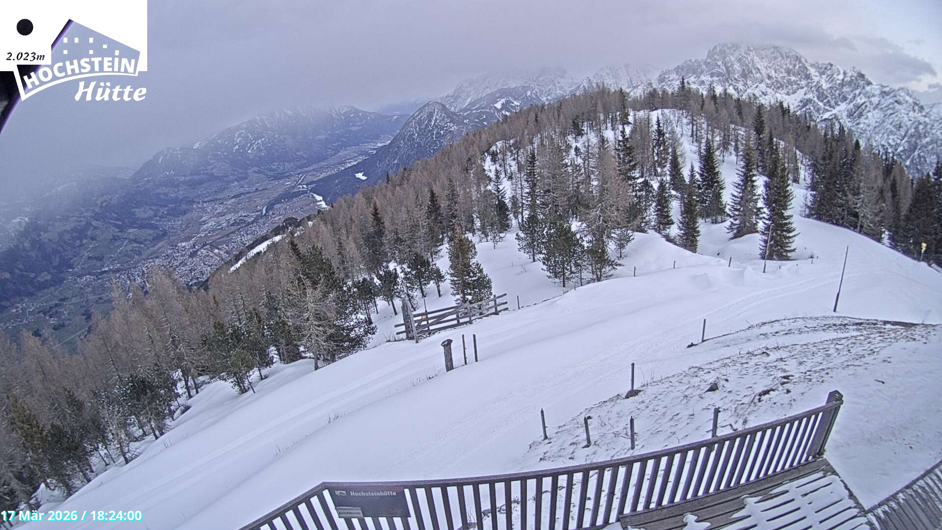 Archiv Foto Webcam Sicht von der Hochsteinhütte auf 2057 Meter