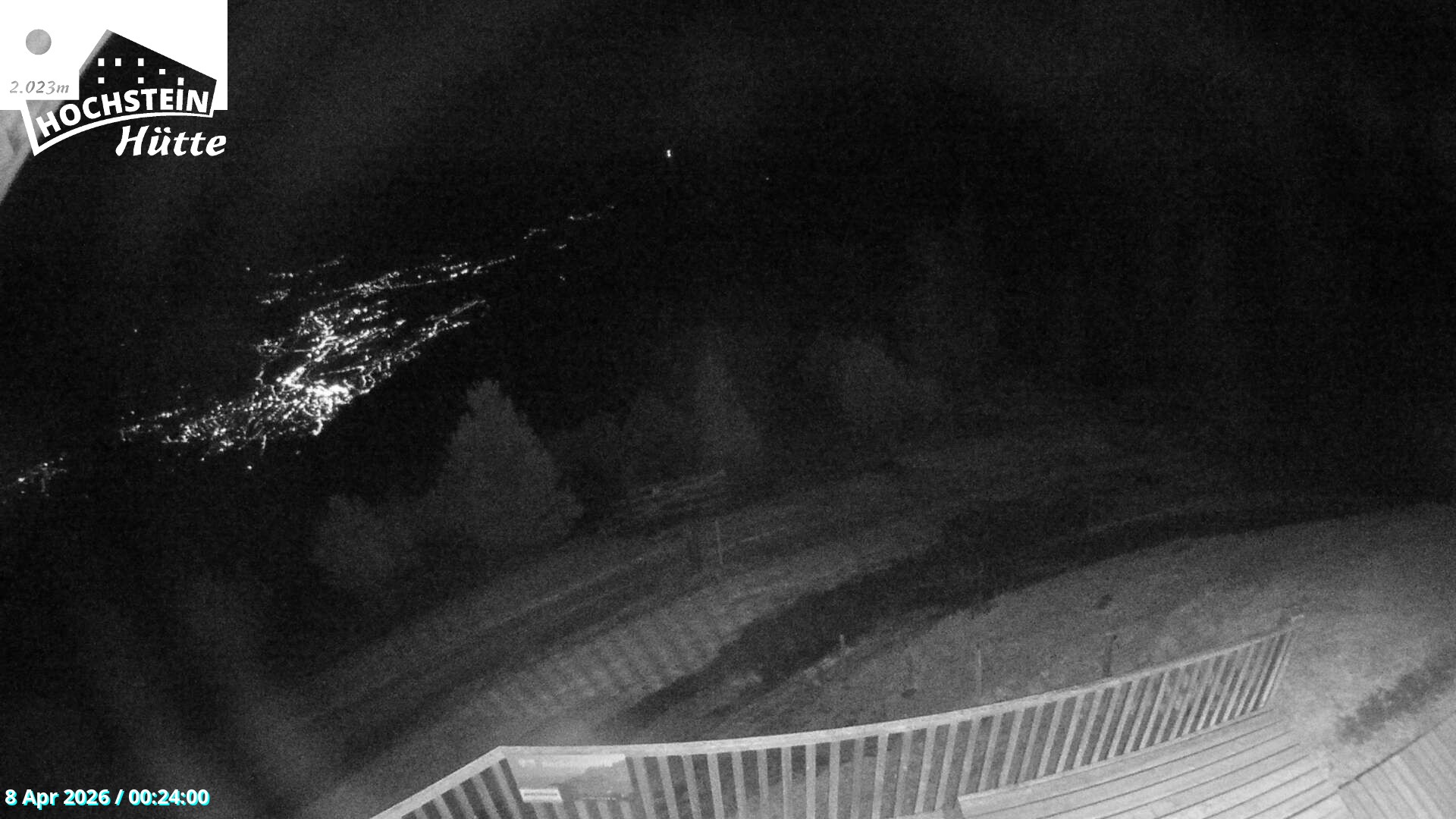 Archiv Foto Webcam Sicht von der Hochsteinhütte auf 2057 Meter