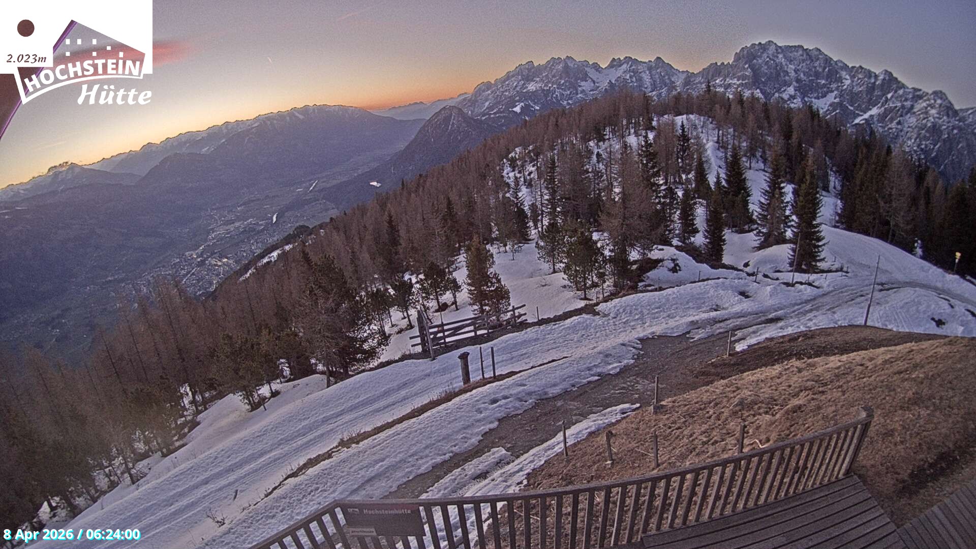 Archiv Foto Webcam Sicht von der Hochsteinhütte auf 2057 Meter