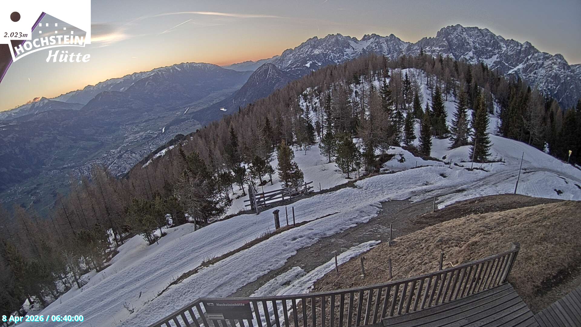 Archiv Foto Webcam Sicht von der Hochsteinhütte auf 2057 Meter