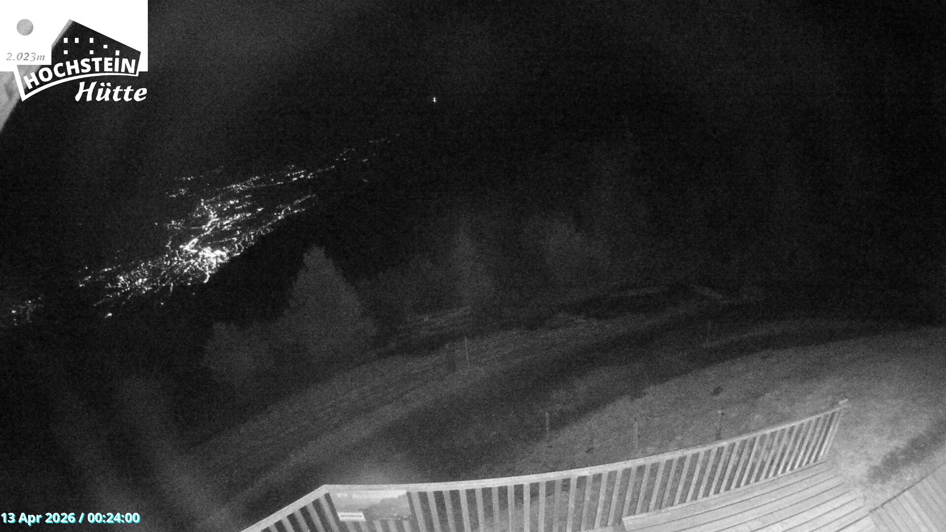 Archiv Foto Webcam Sicht von der Hochsteinhütte auf 2057 Meter