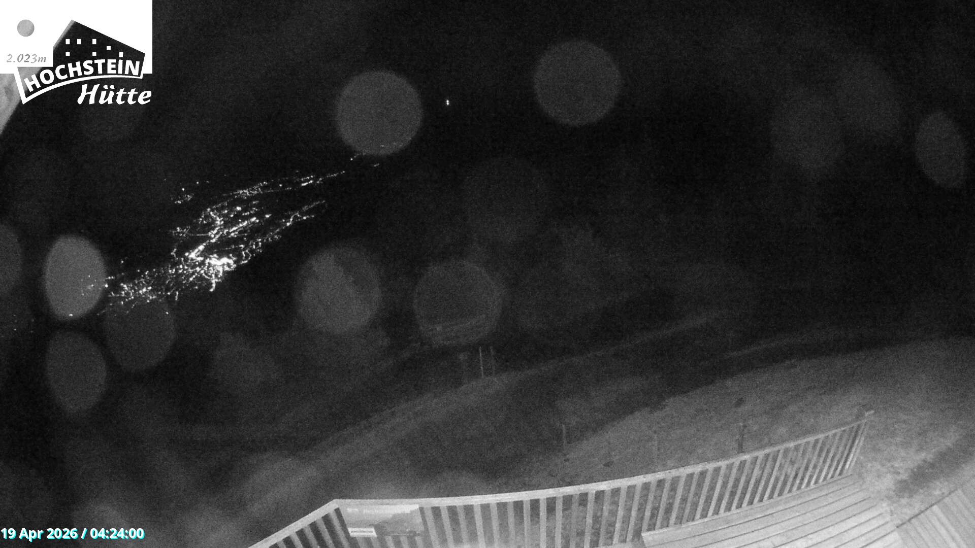 Archiv Foto Webcam Sicht von der Hochsteinhütte auf 2057 Meter