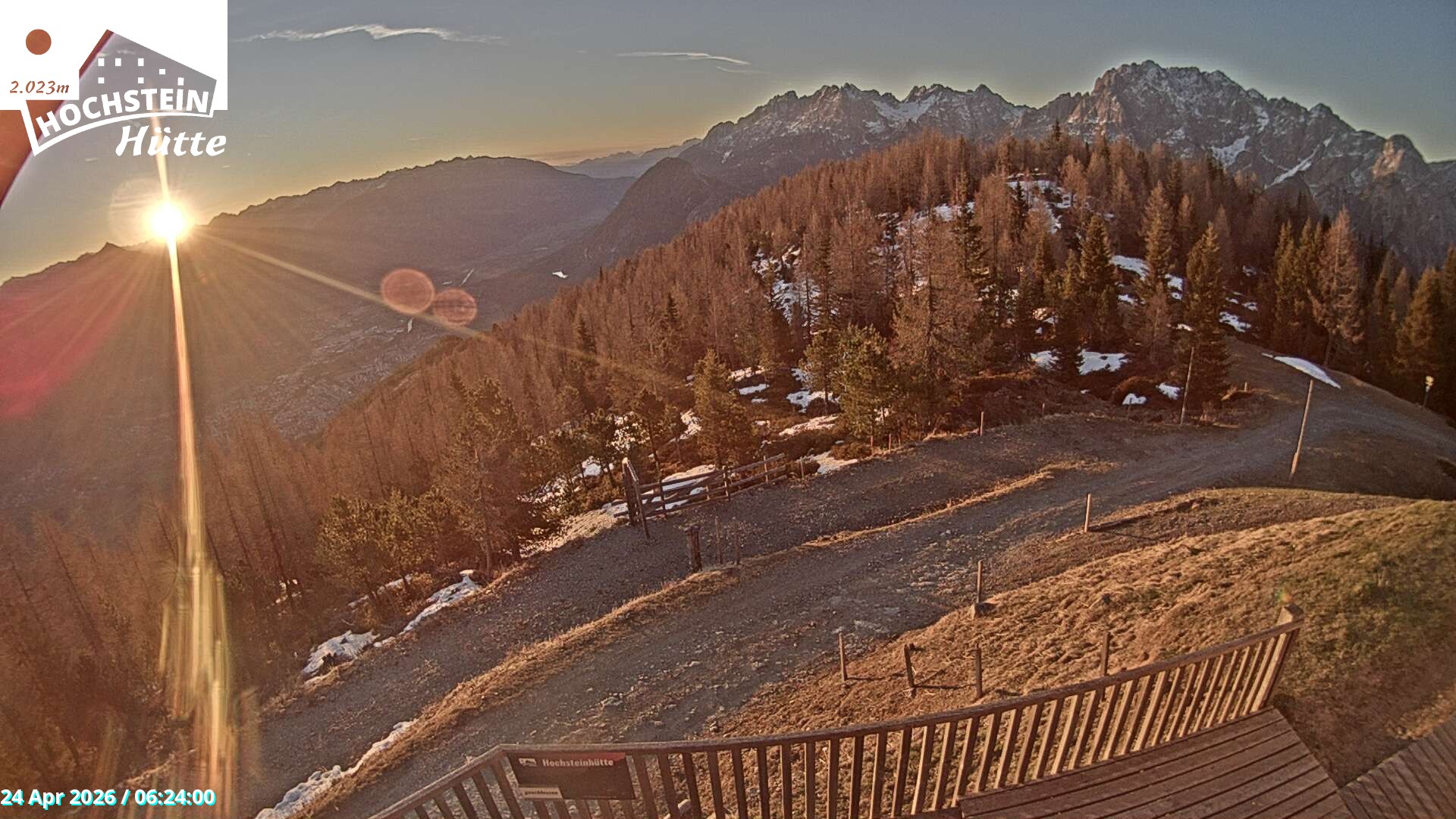 Archiv Foto Webcam Sicht von der Hochsteinhütte auf 2057 Meter
