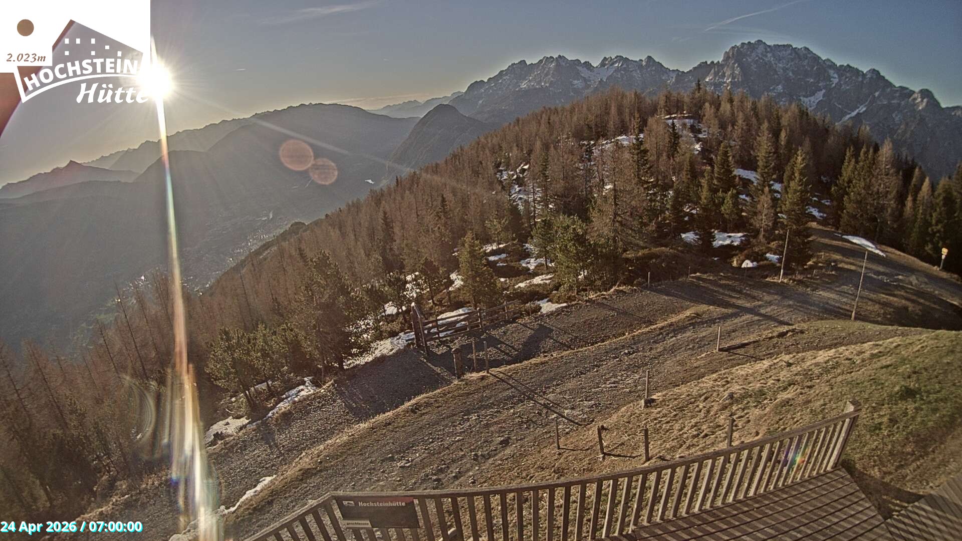 Archiv Foto Webcam Sicht von der Hochsteinhütte auf 2057 Meter