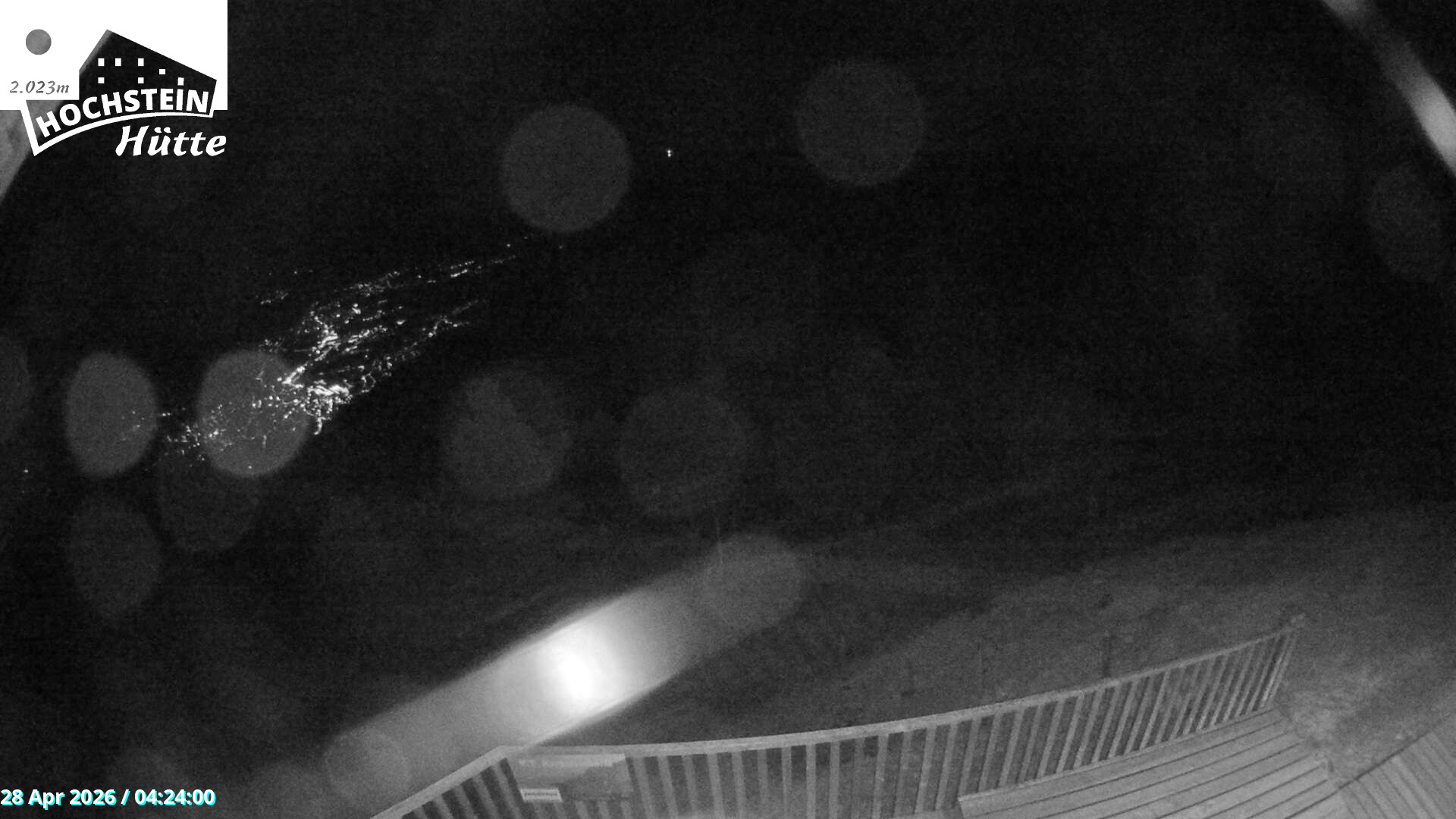 Archiv Foto Webcam Sicht von der Hochsteinhütte auf 2057 Meter