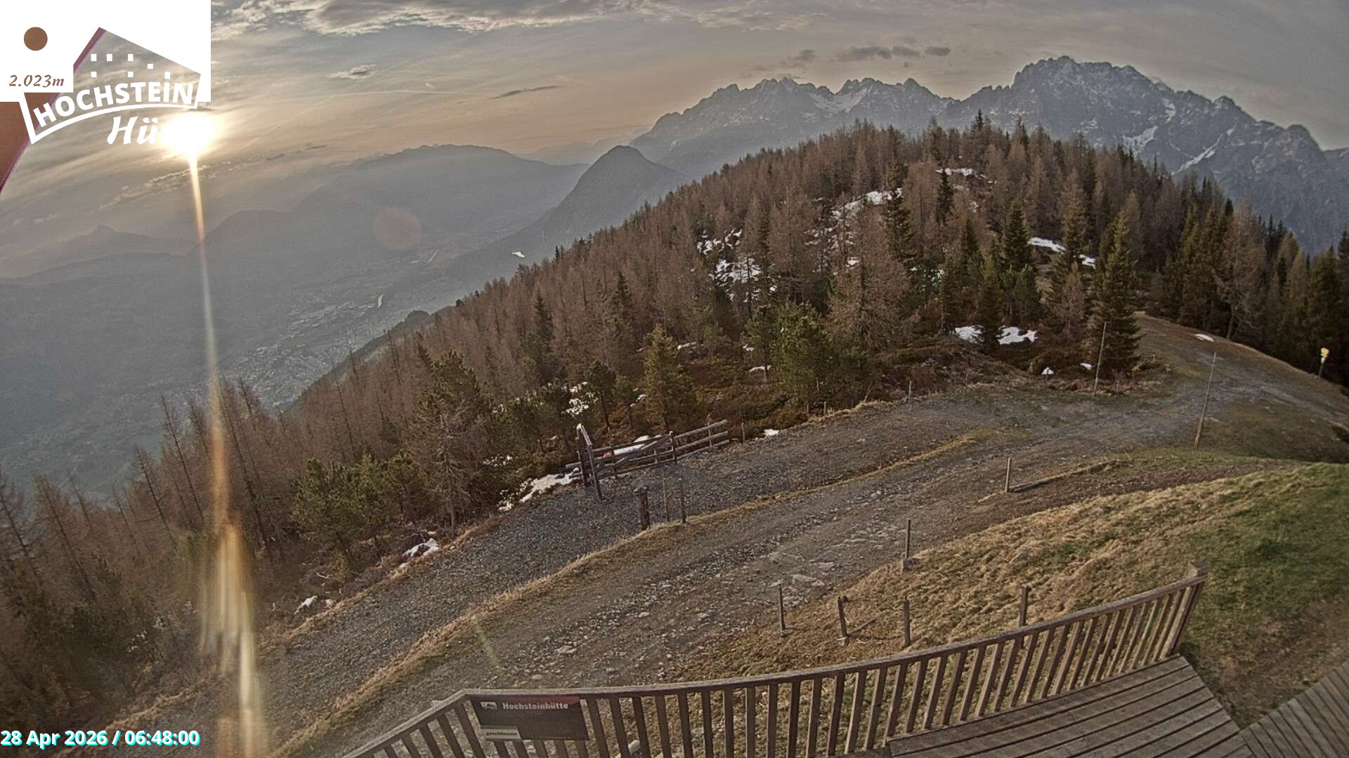 Archiv Foto Webcam Sicht von der Hochsteinhütte auf 2057 Meter