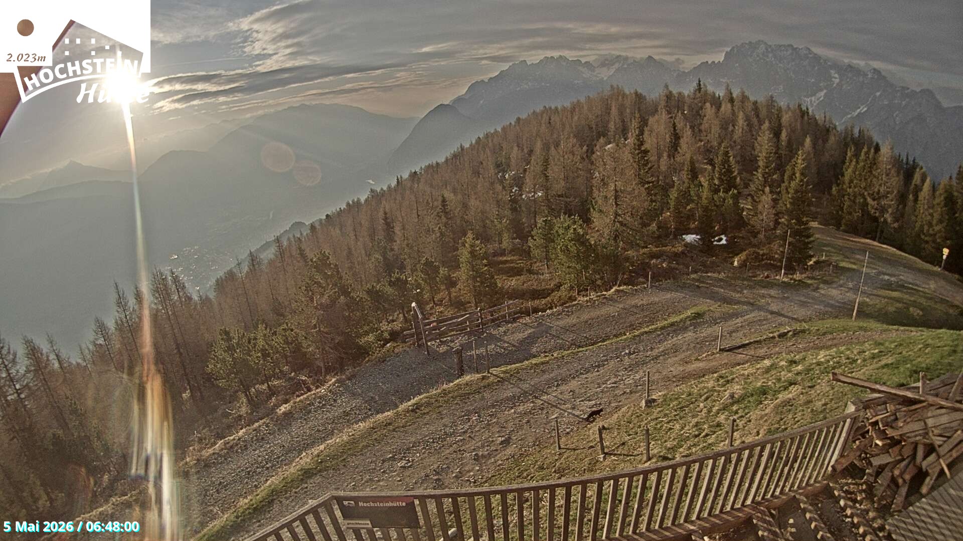 Archiv Foto Webcam Sicht von der Hochsteinhütte auf 2057 Meter