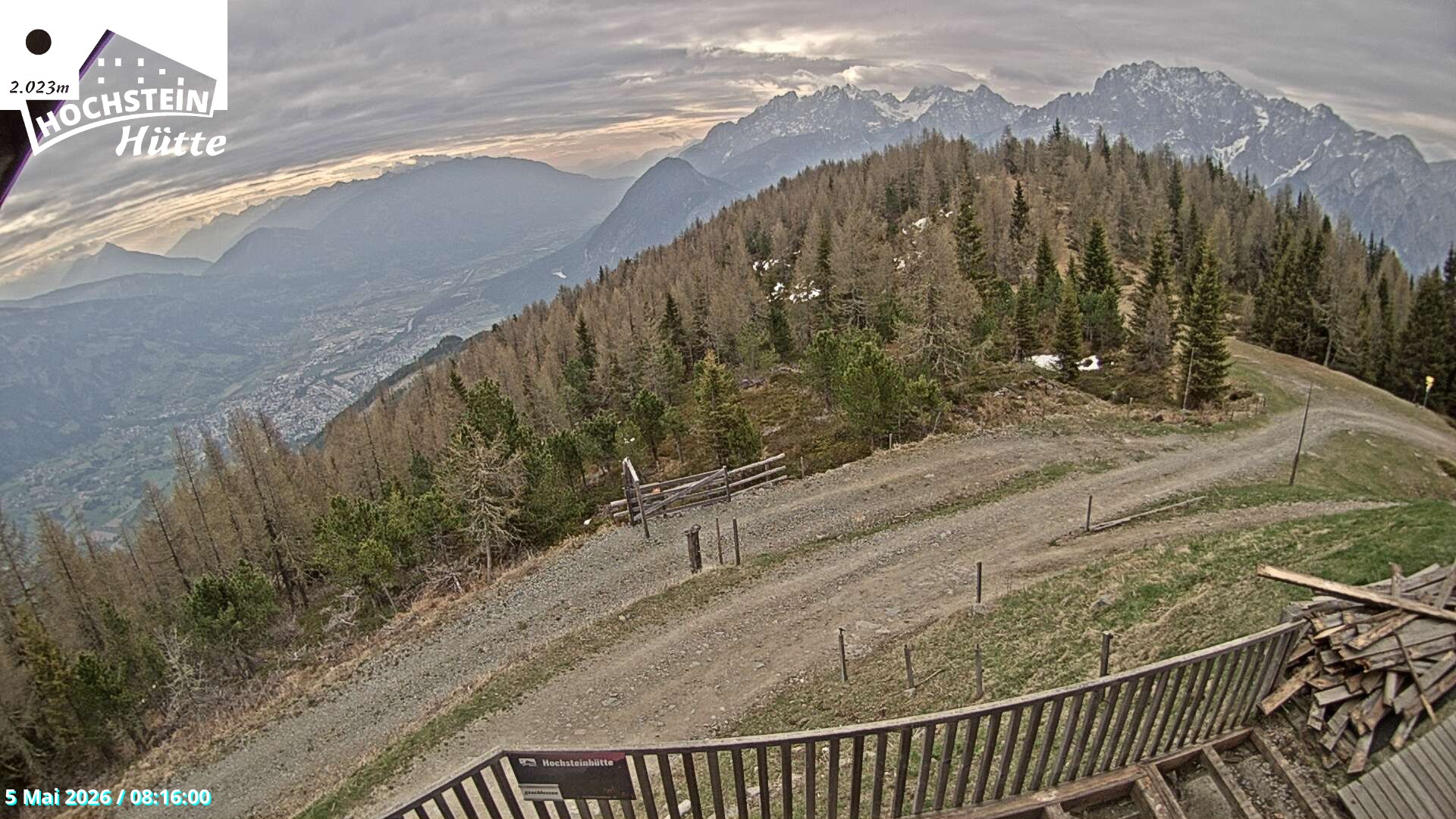 Archiv Foto Webcam Sicht von der Hochsteinhütte auf 2057 Meter