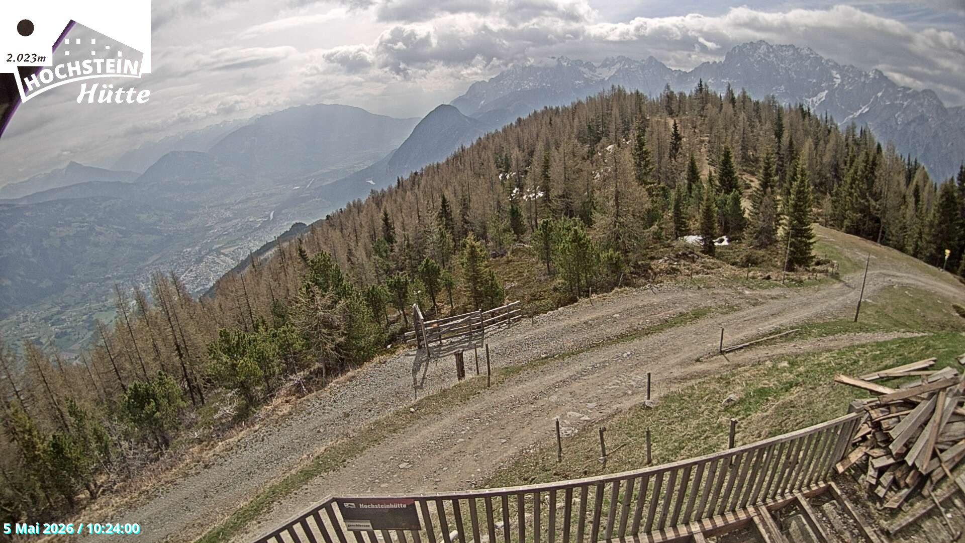 Archiv Foto Webcam Sicht von der Hochsteinhütte auf 2057 Meter