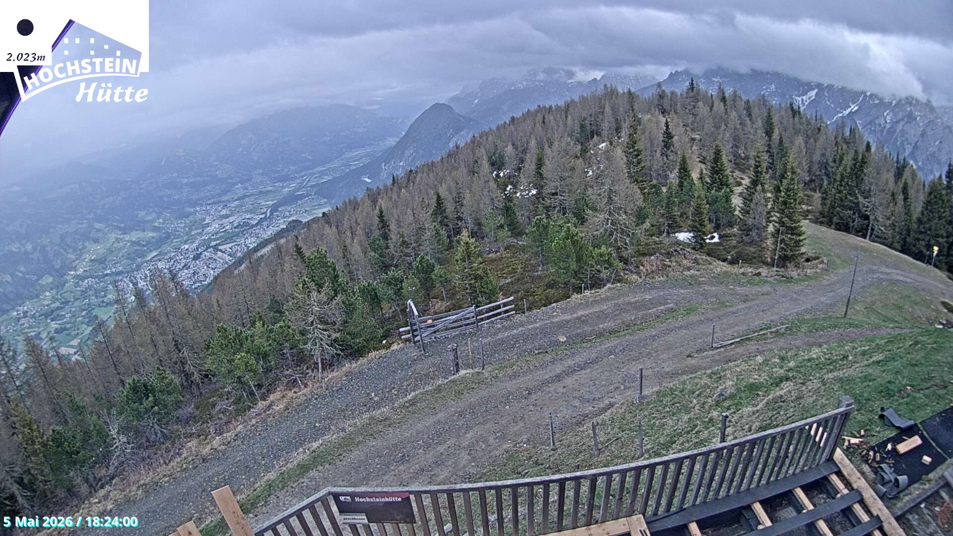 Archiv Foto Webcam Sicht von der Hochsteinhütte auf 2057 Meter