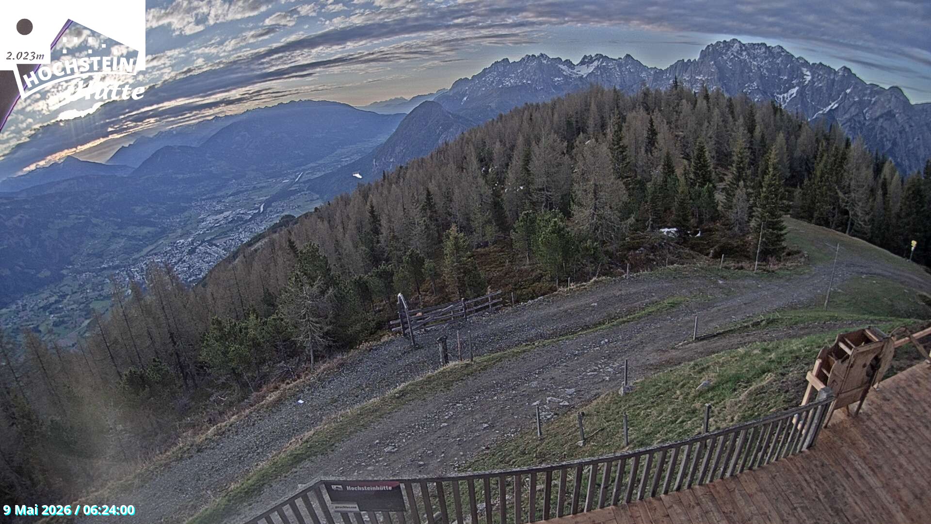 Archiv Foto Webcam Sicht von der Hochsteinhütte auf 2057 Meter
