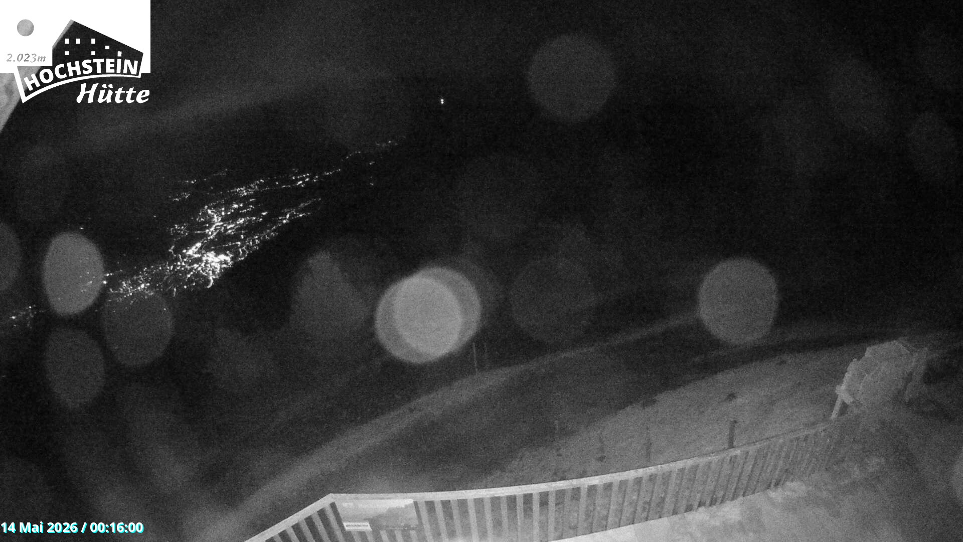 Archiv Foto Webcam Sicht von der Hochsteinhütte auf 2057 Meter