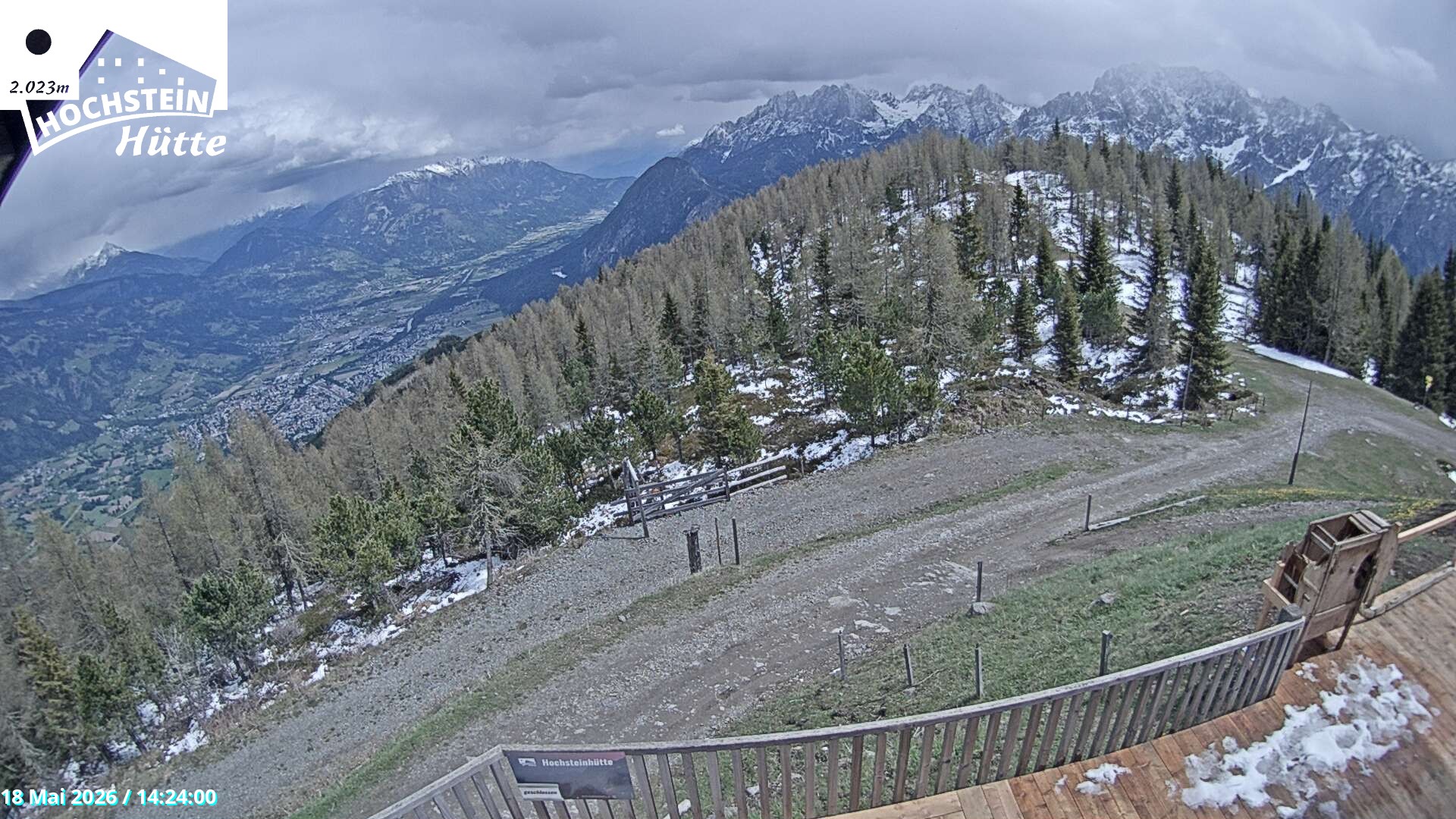 Archiv Foto Webcam Sicht von der Hochsteinhütte auf 2057 Meter