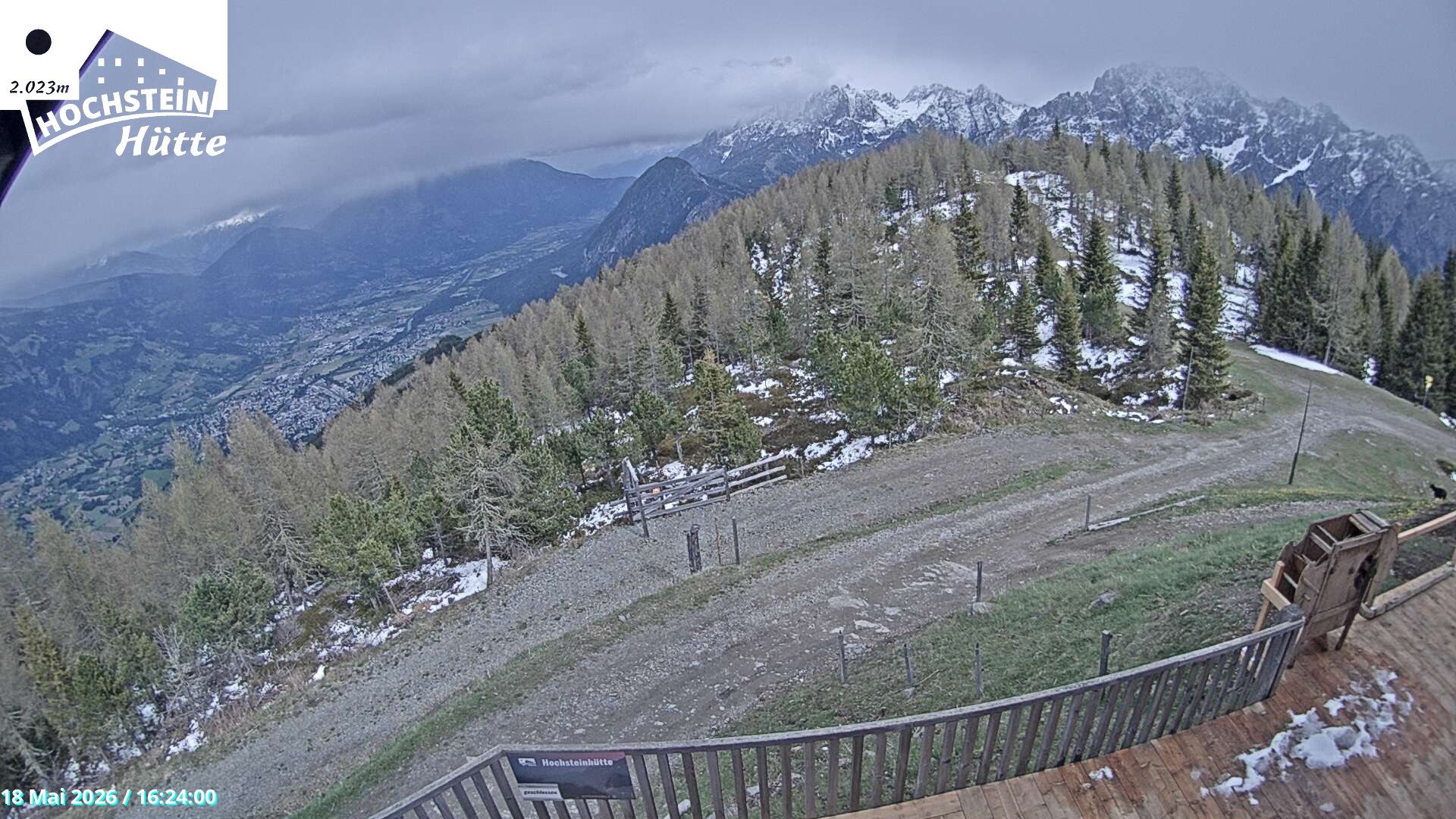 Archiv Foto Webcam Sicht von der Hochsteinhütte auf 2057 Meter