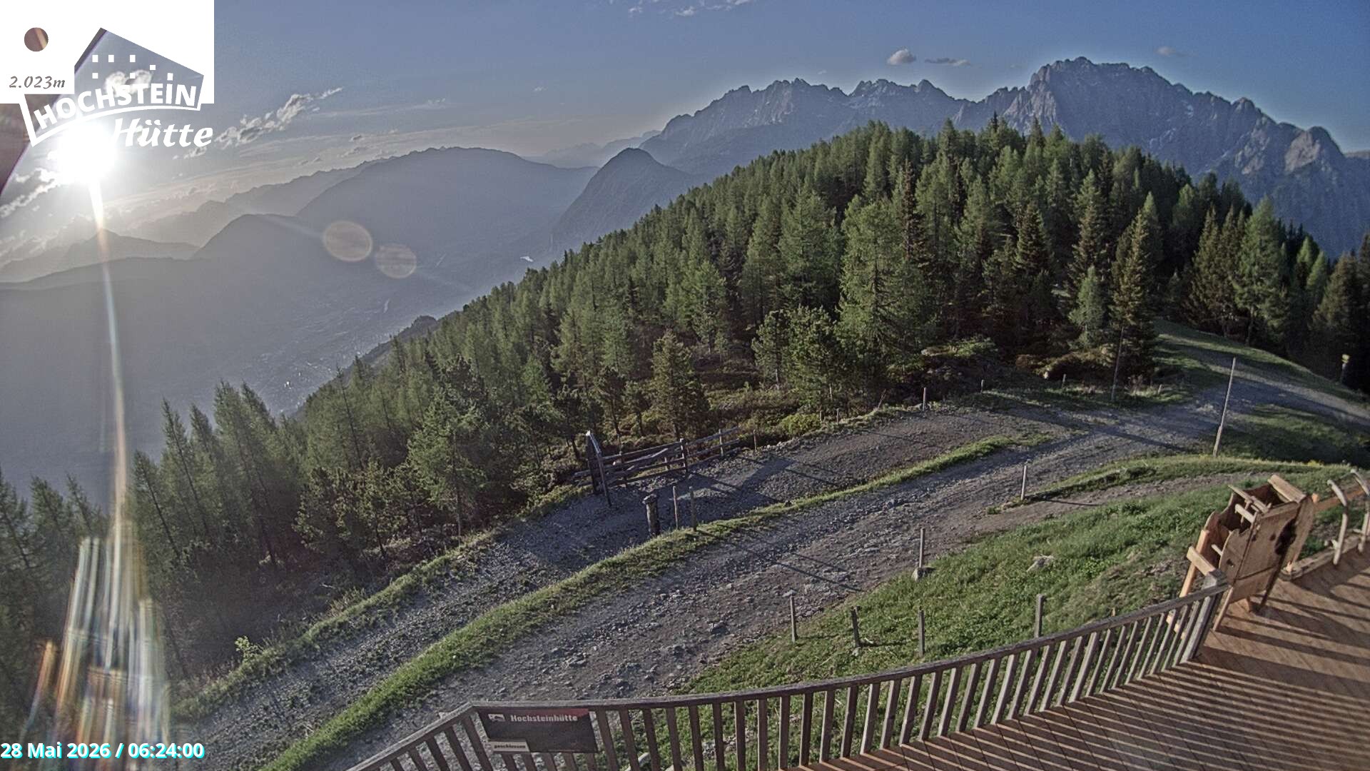Archiv Foto Webcam Sicht von der Hochsteinhütte auf 2057 Meter