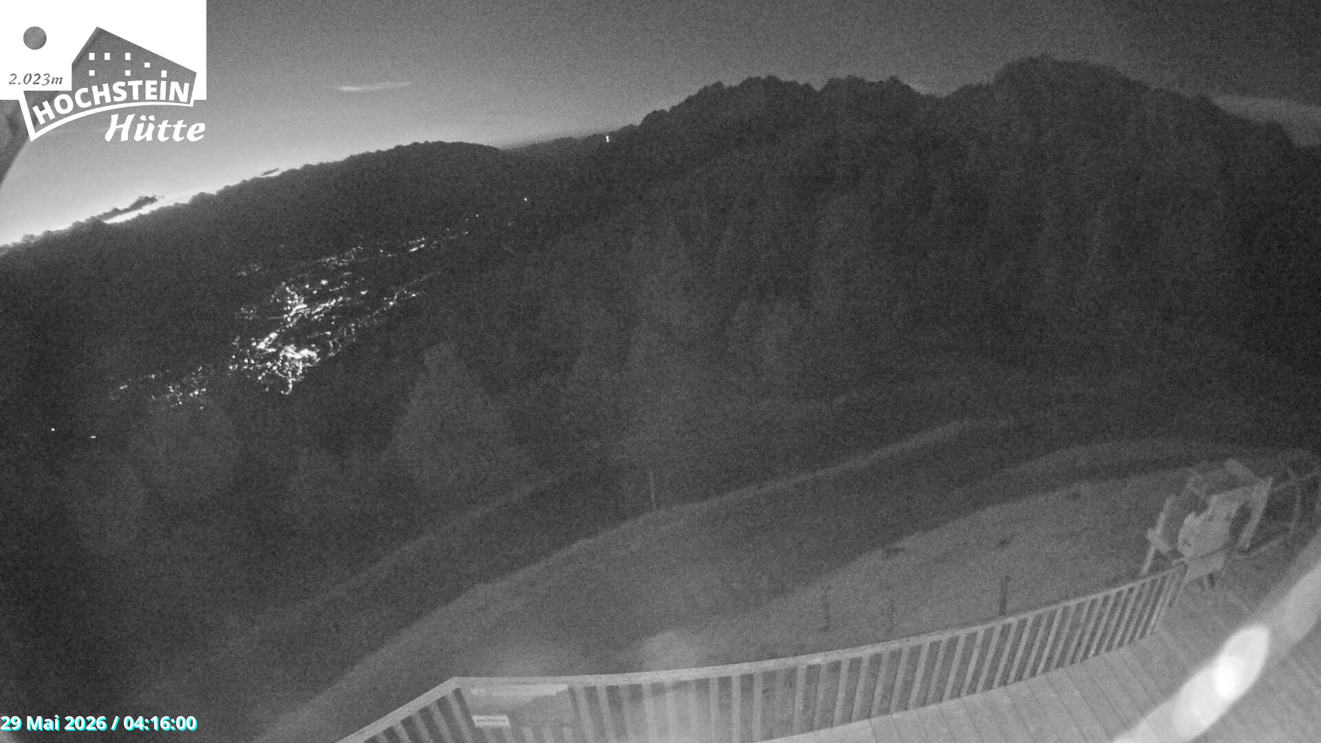 Archiv Foto Webcam Sicht von der Hochsteinhütte auf 2057 Meter