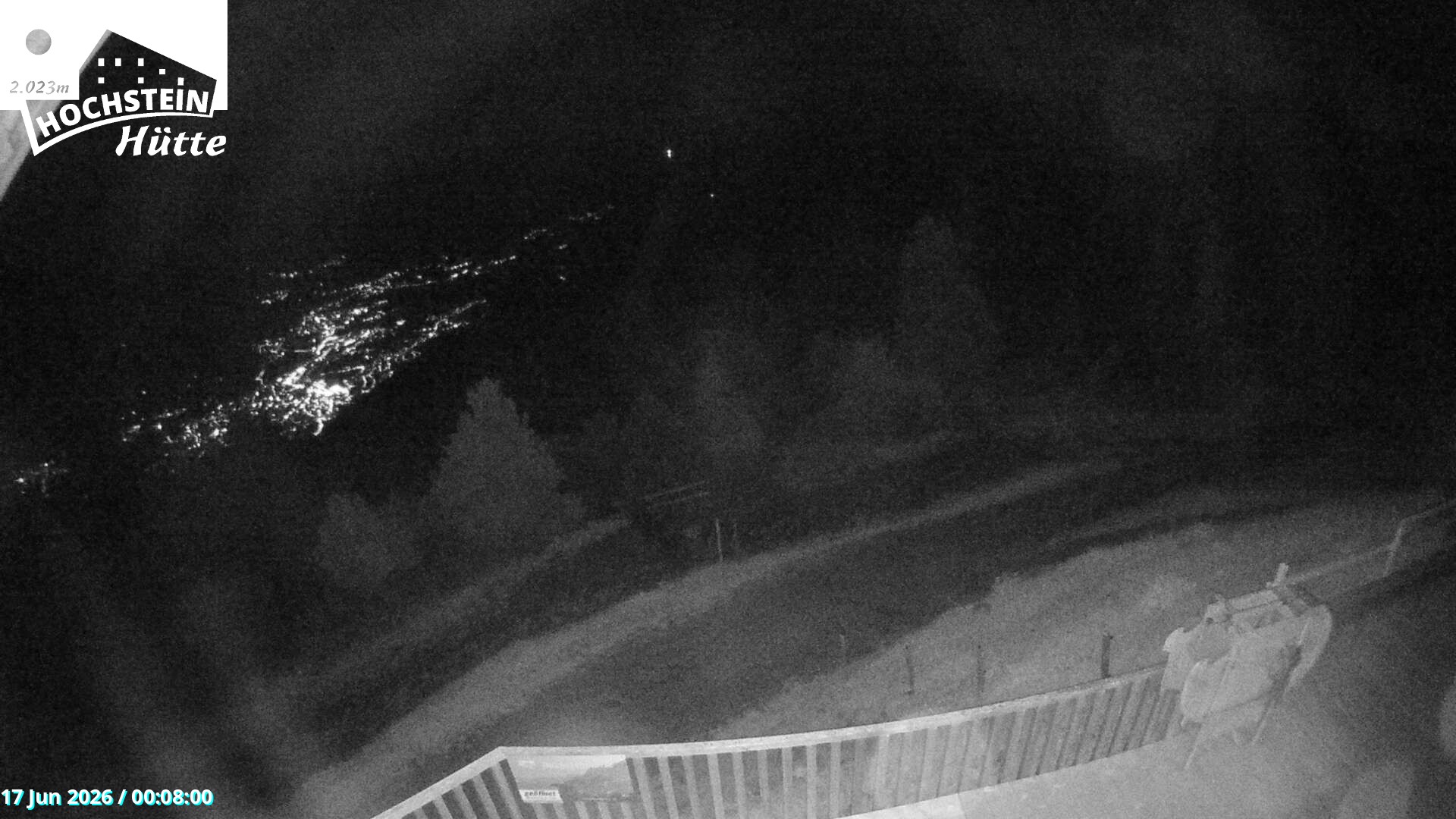 Archiv Foto Webcam Sicht von der Hochsteinhütte auf 2057 Meter