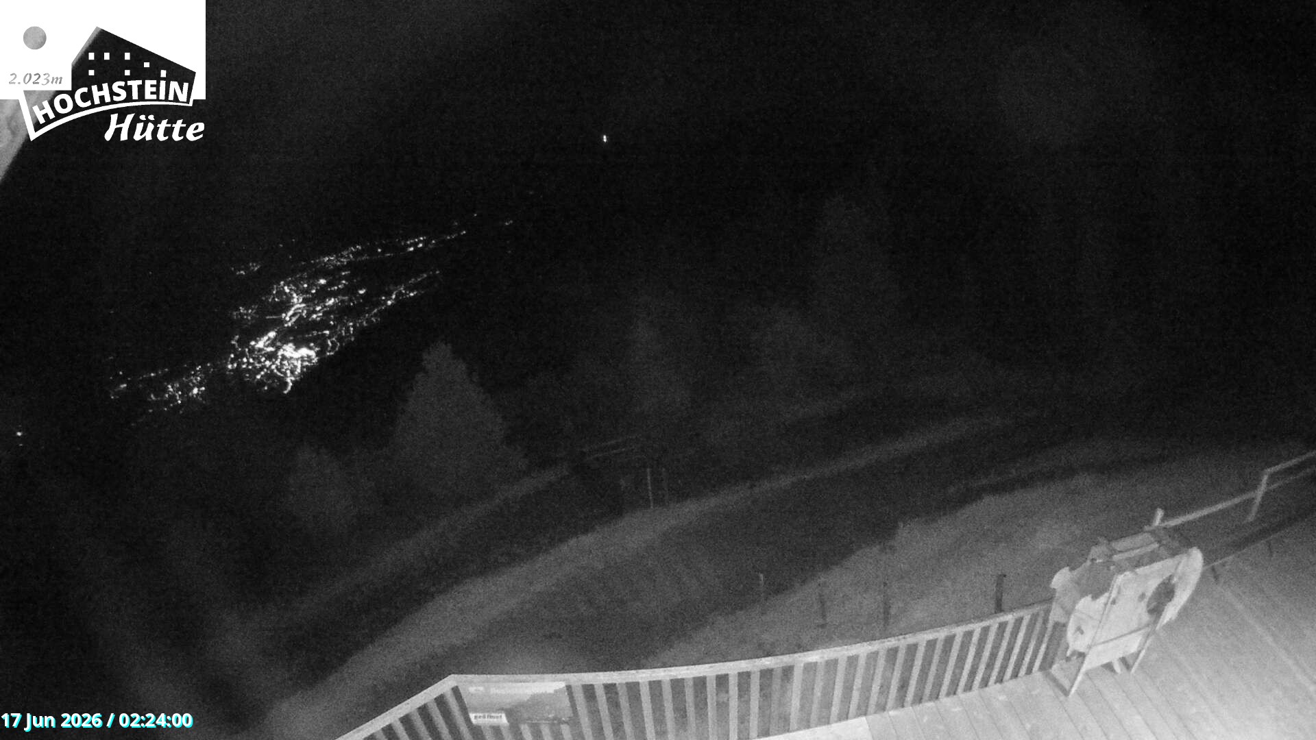 Archiv Foto Webcam Sicht von der Hochsteinhütte auf 2057 Meter