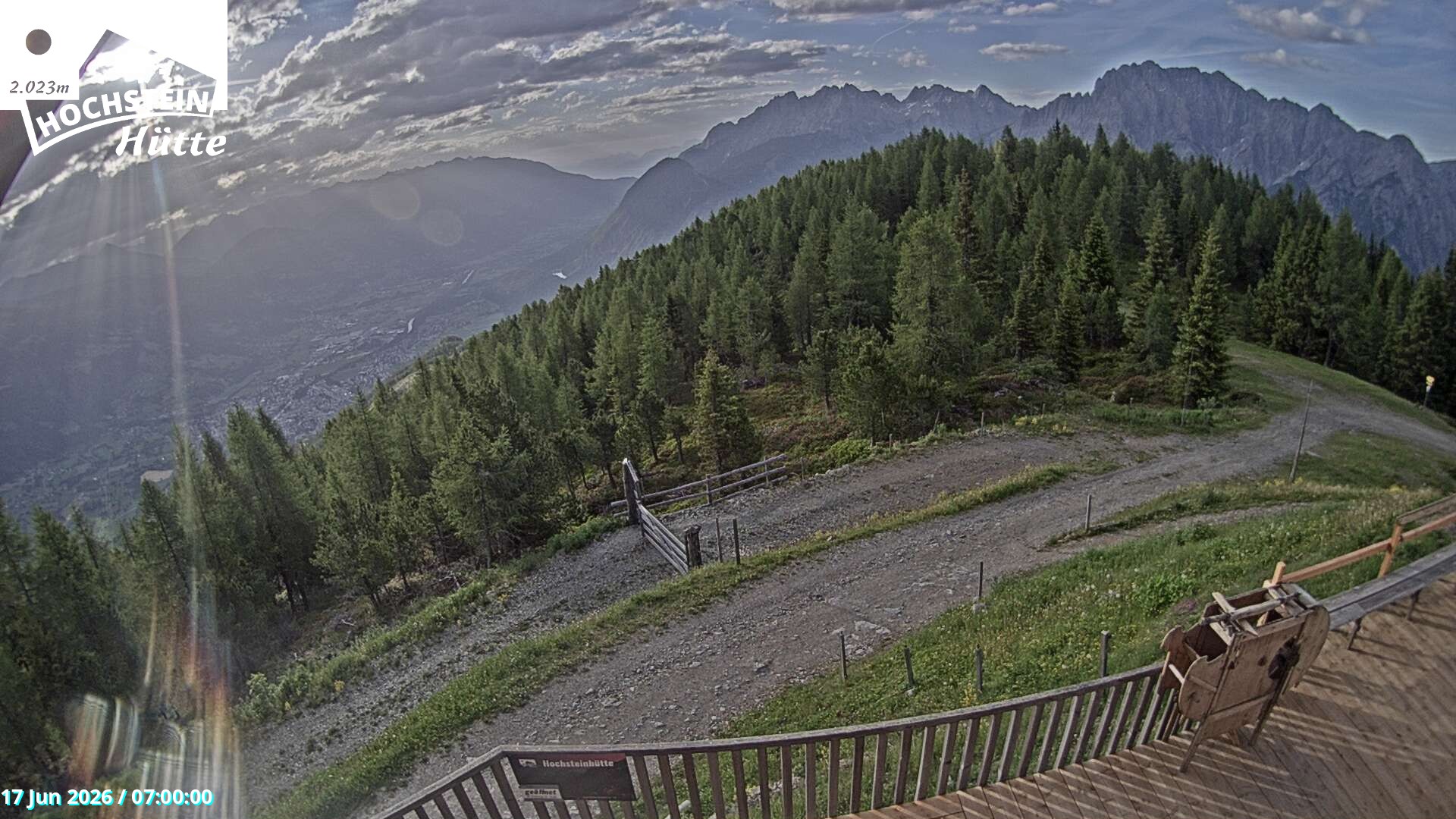 Archiv Foto Webcam Sicht von der Hochsteinhütte auf 2057 Meter