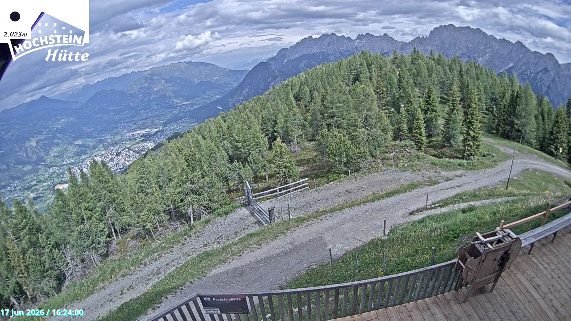 Archiv Foto Webcam Sicht von der Hochsteinhütte auf 2057 Meter