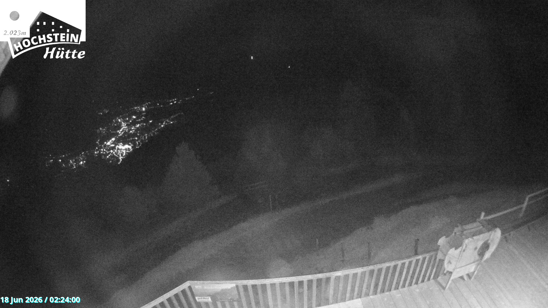 Archiv Foto Webcam Sicht von der Hochsteinhütte auf 2057 Meter