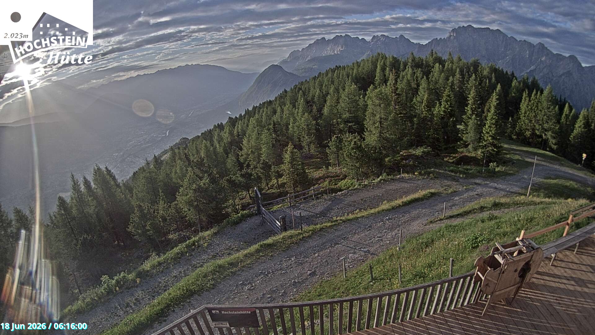 Archiv Foto Webcam Sicht von der Hochsteinhütte auf 2057 Meter