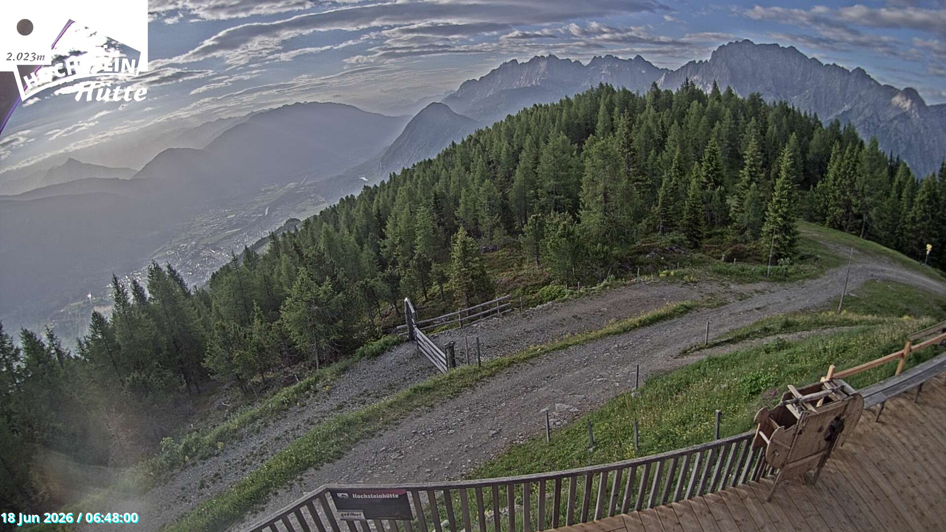 Archiv Foto Webcam Sicht von der Hochsteinhütte auf 2057 Meter