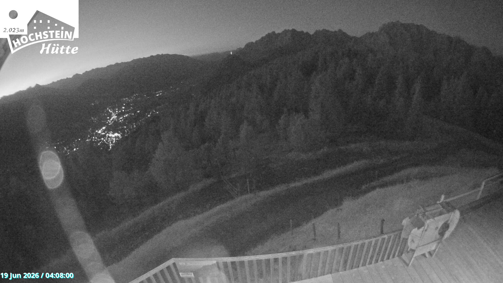 Archiv Foto Webcam Sicht von der Hochsteinhütte auf 2057 Meter