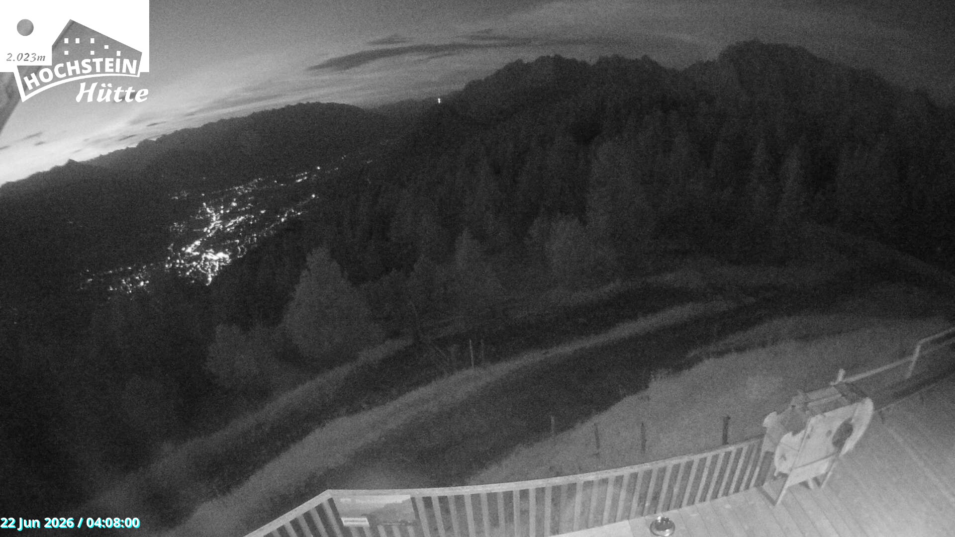 Archiv Foto Webcam Sicht von der Hochsteinhütte auf 2057 Meter