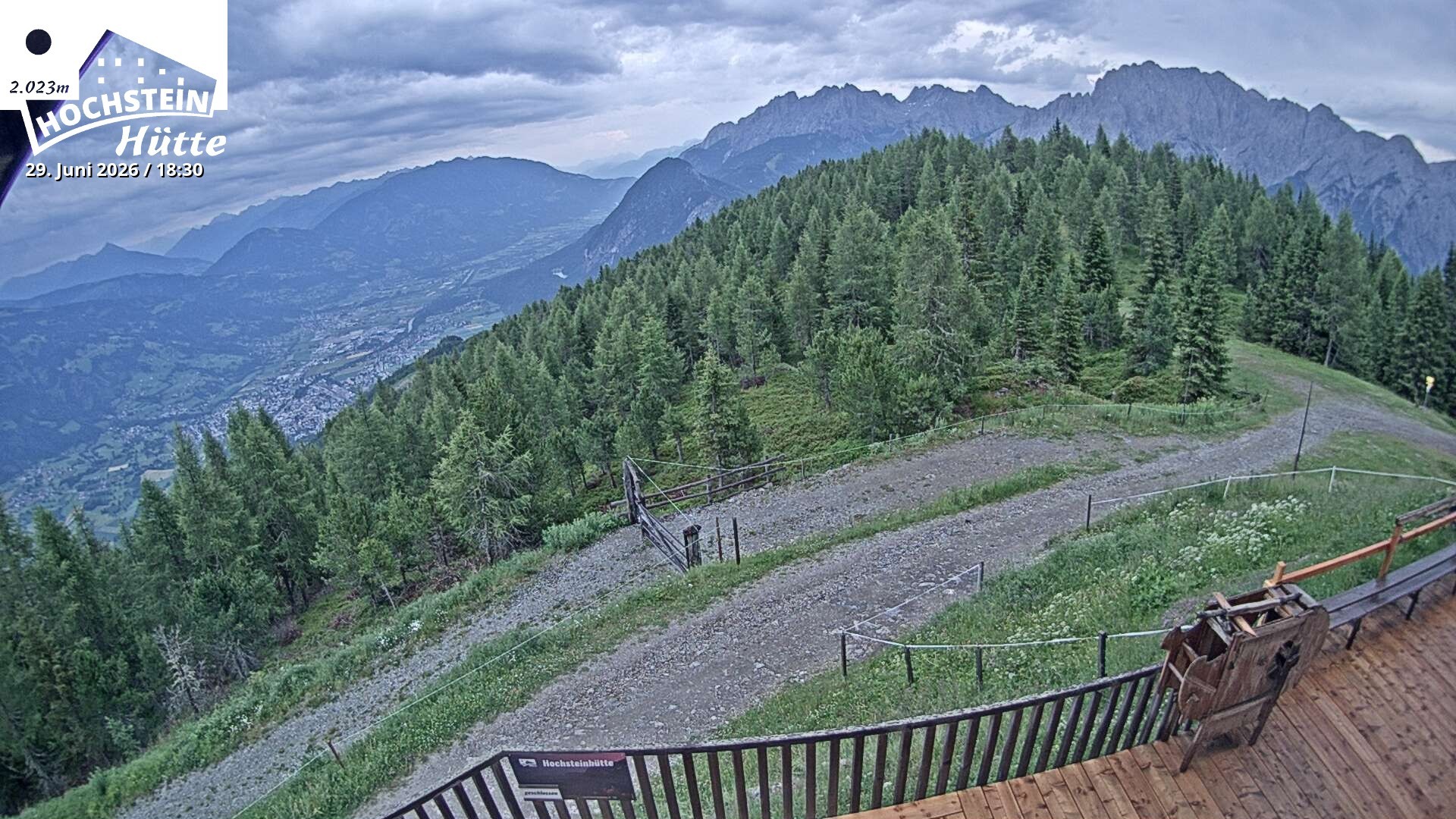 Archiv Foto Webcam Sicht von der Hochsteinhütte auf 2057 Meter