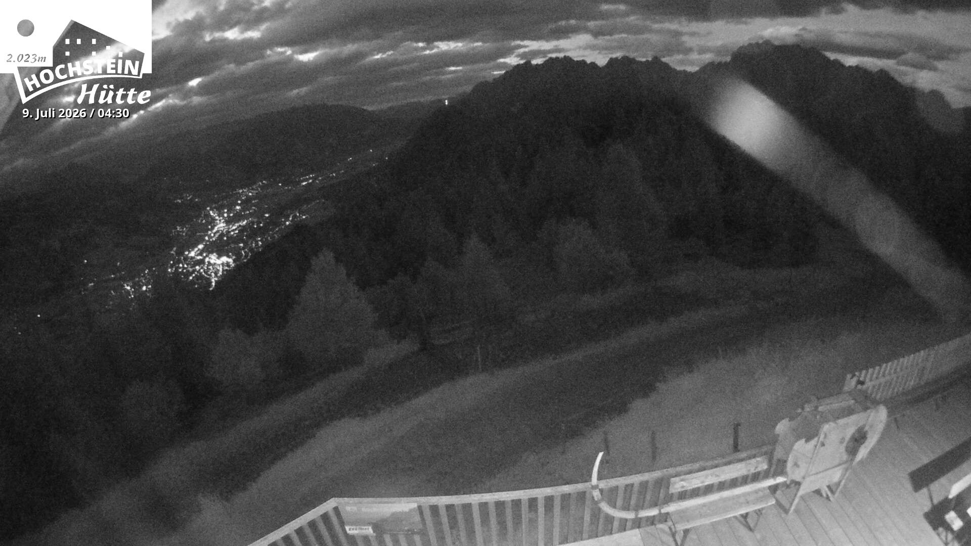 Archiv Foto Webcam Sicht von der Hochsteinhütte auf 2057 Meter