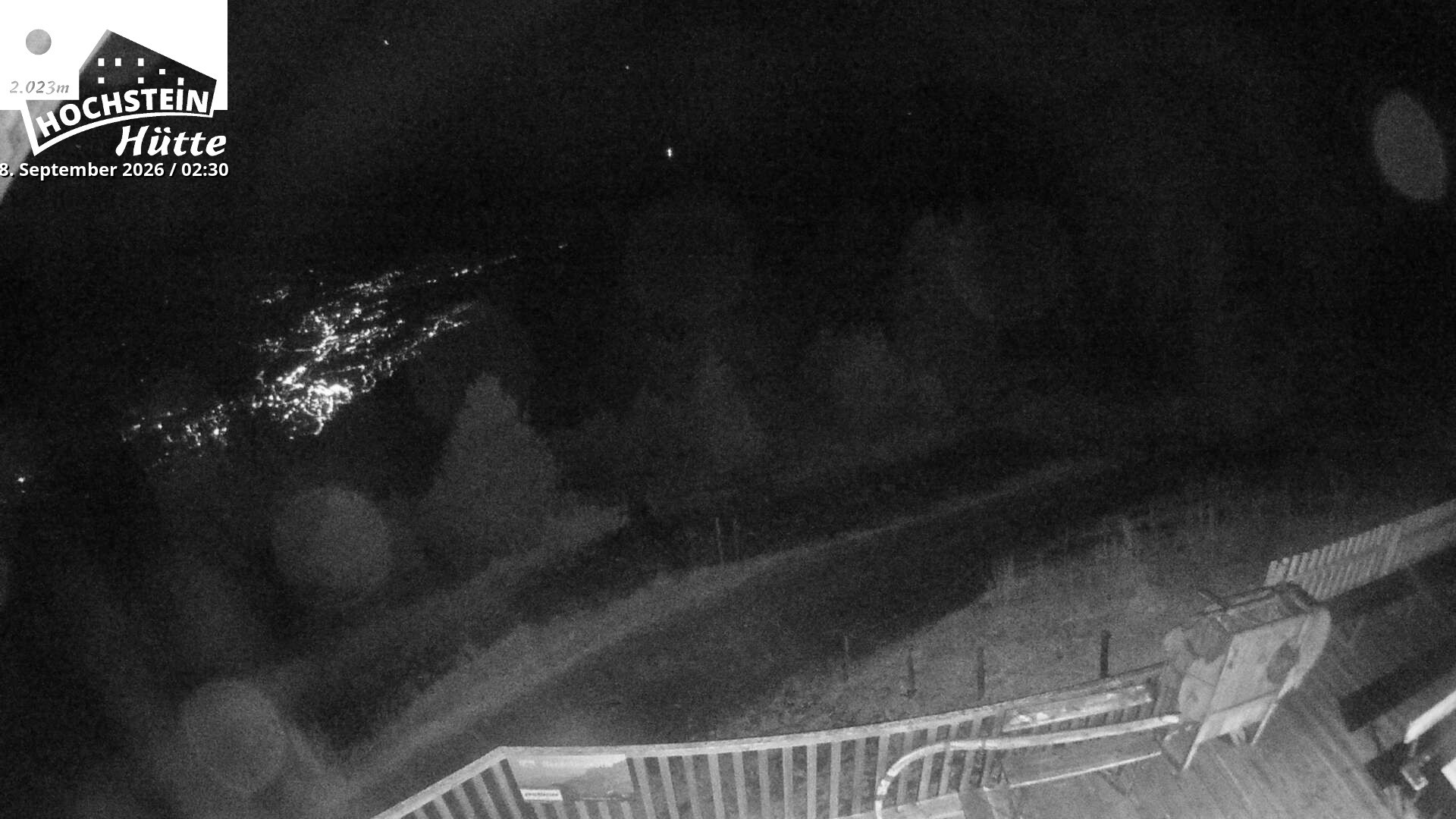 Archiv Foto Webcam Sicht von der Hochsteinhütte auf 2057 Meter