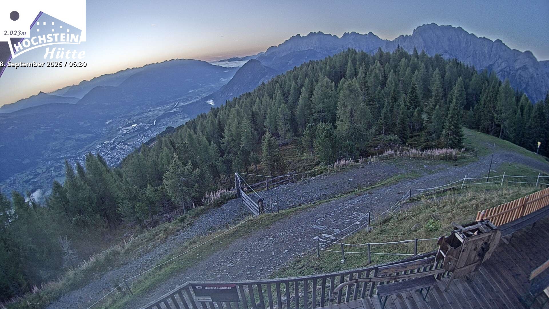 Archiv Foto Webcam Sicht von der Hochsteinhütte auf 2057 Meter