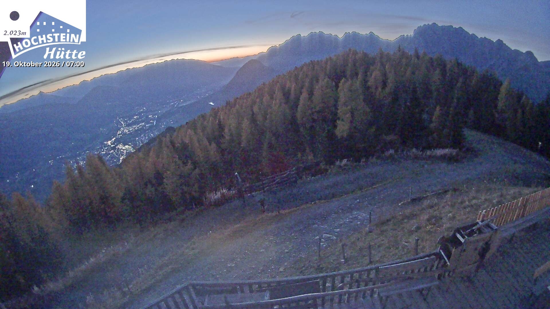 Archiv Foto Webcam Sicht von der Hochsteinhütte auf 2057 Meter