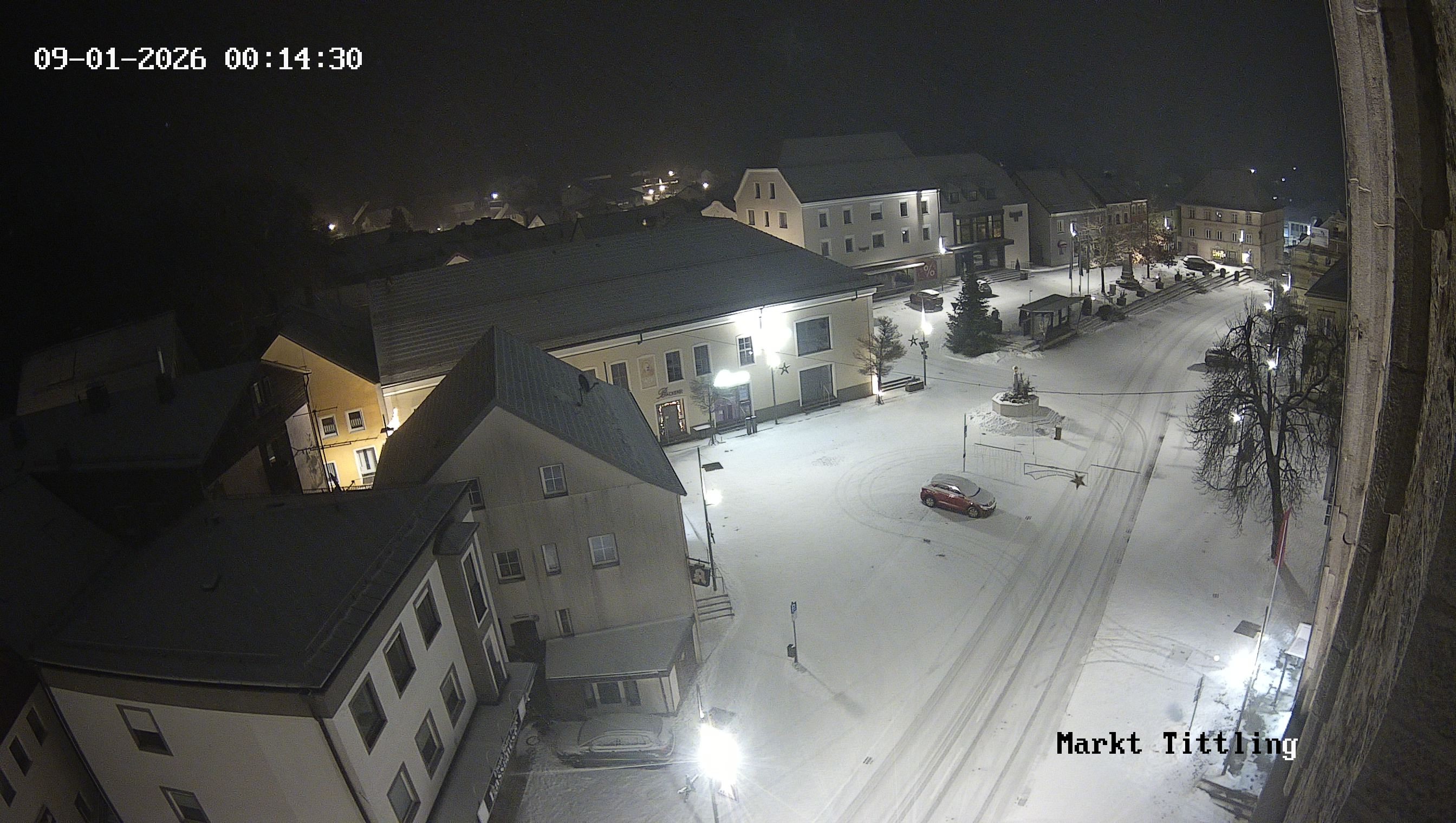 Archiv Foto Webcam Marktplatz in Tittling