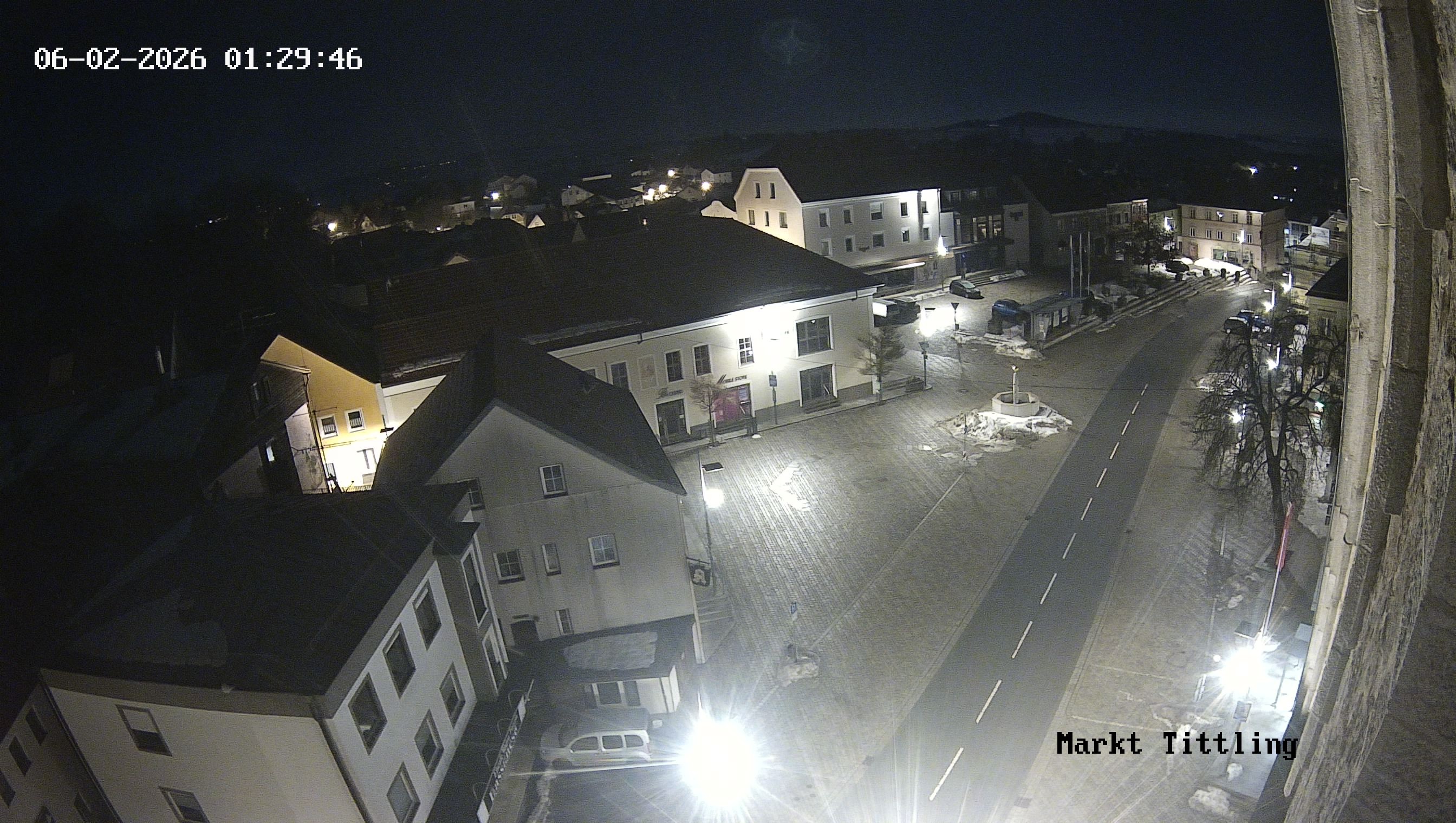 Archiv Foto Webcam Marktplatz in Tittling