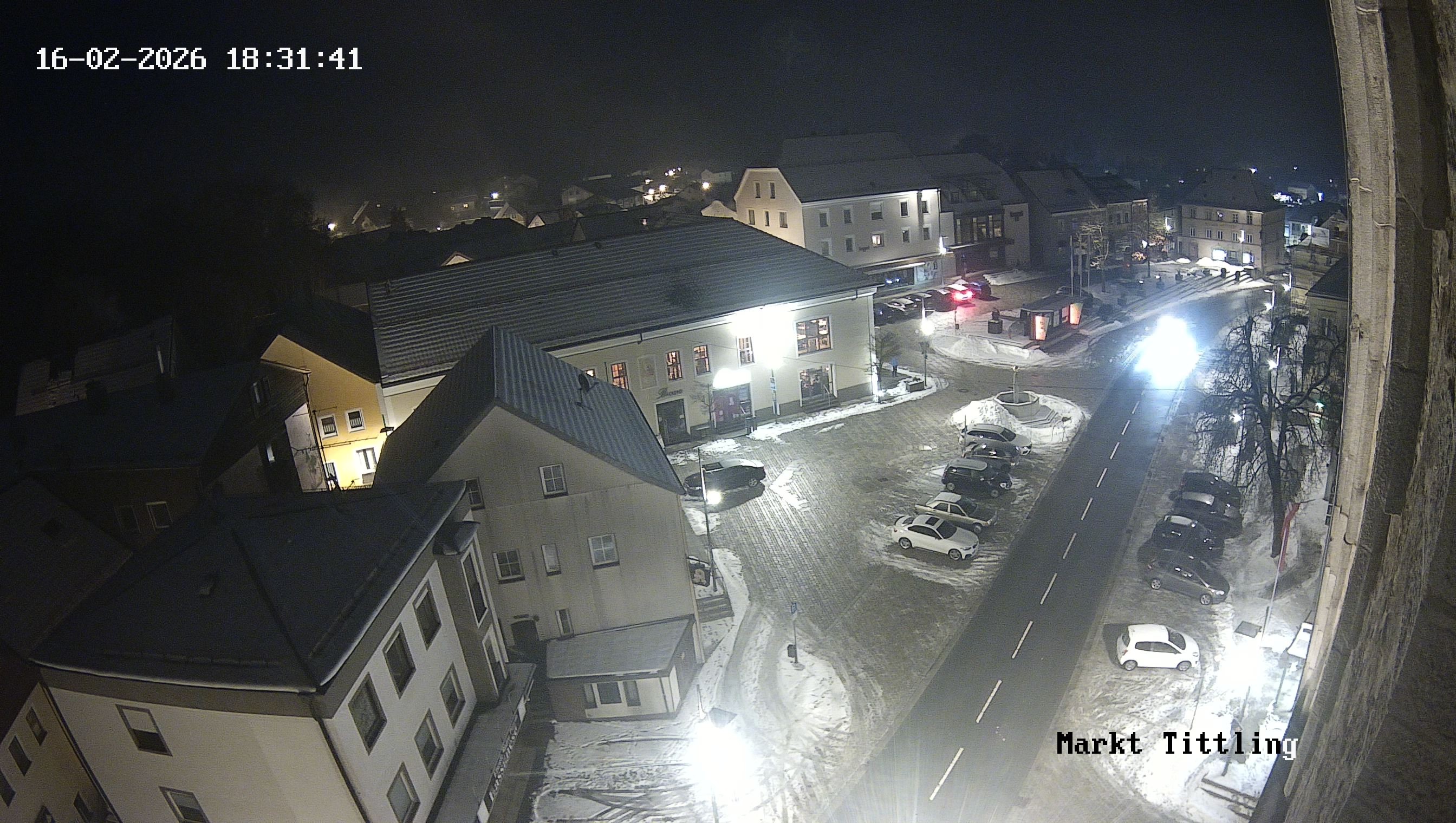 Archiv Foto Webcam Marktplatz in Tittling