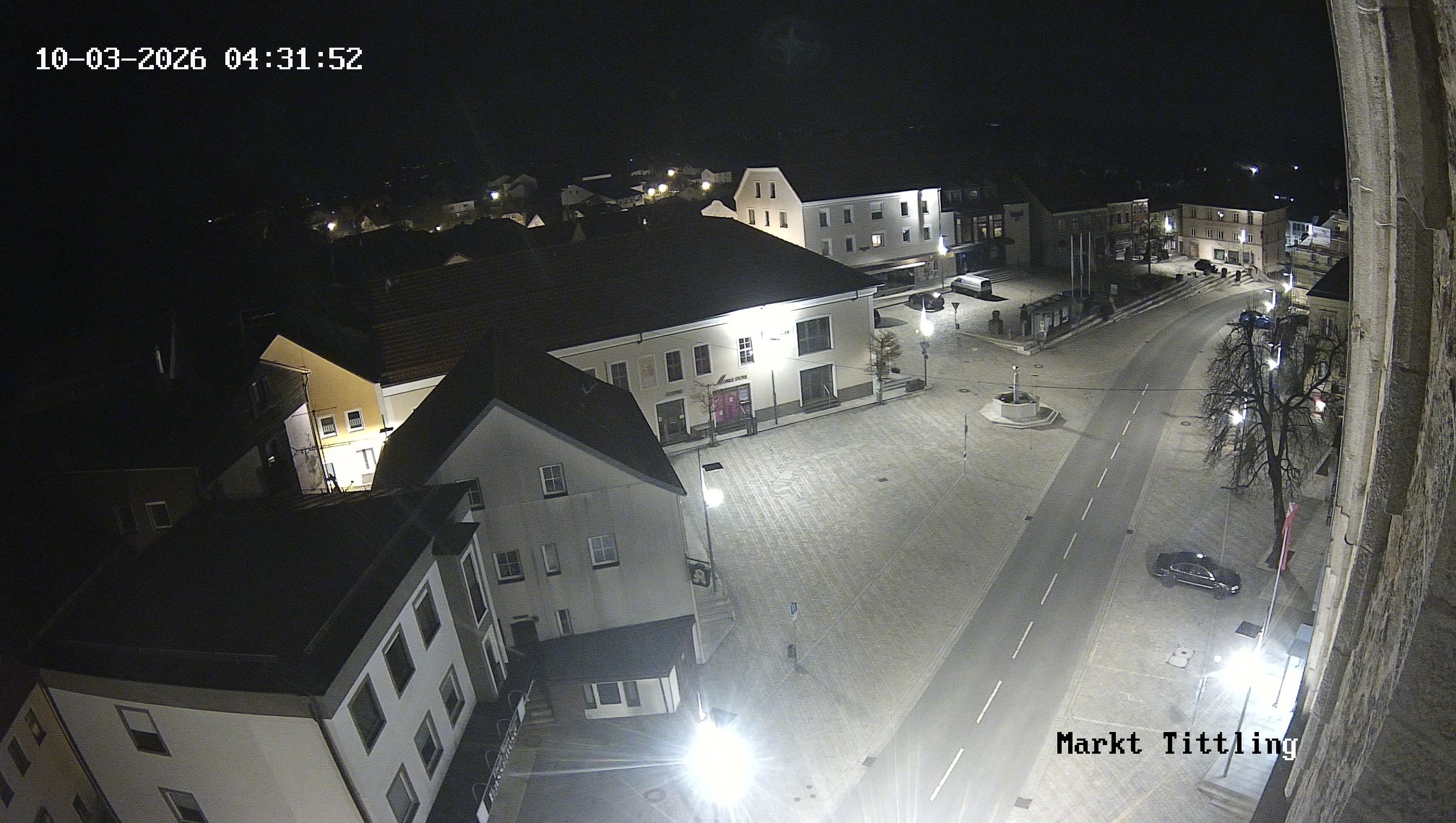Archiv Foto Webcam Marktplatz in Tittling