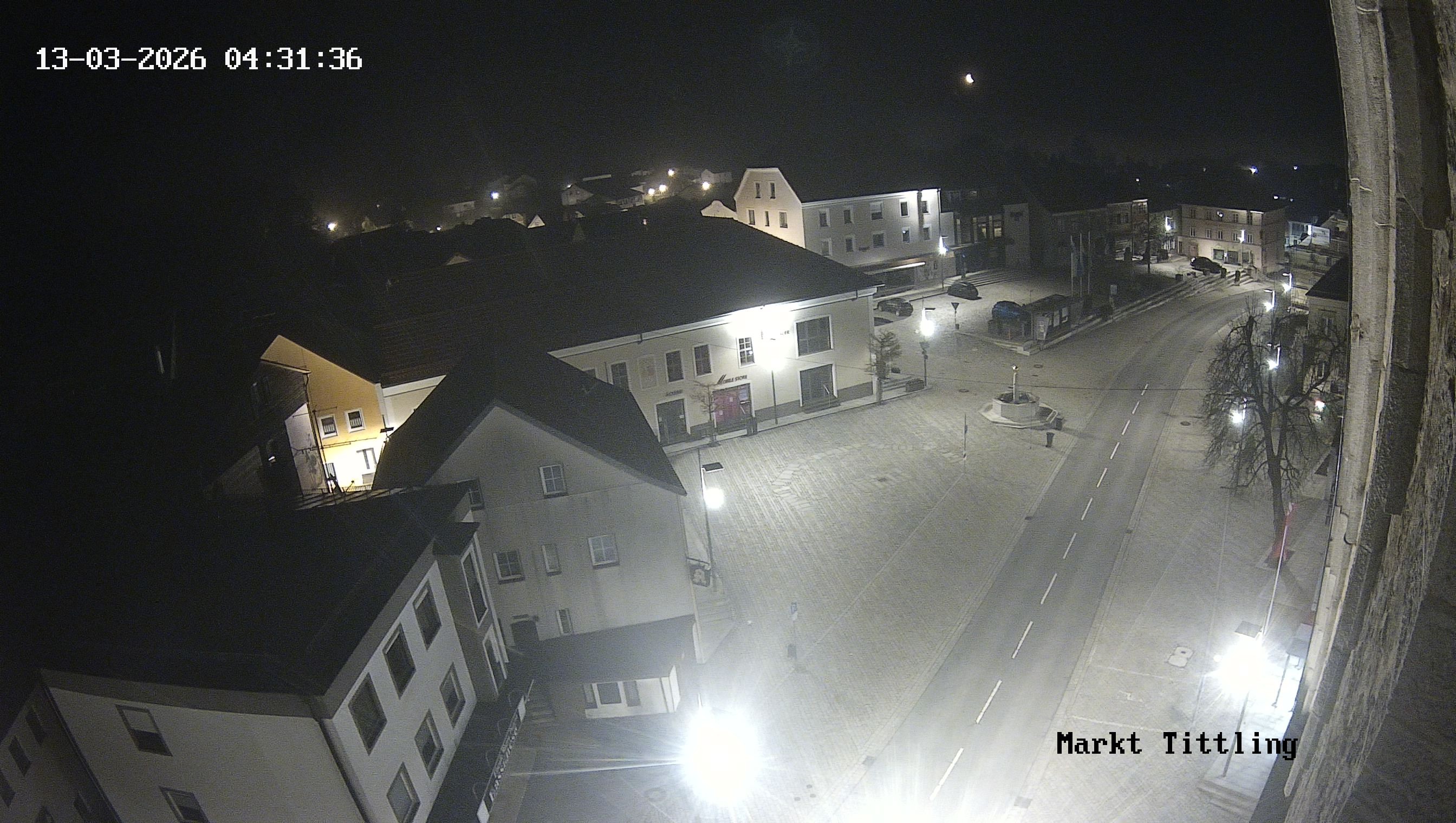 Archiv Foto Webcam Marktplatz in Tittling