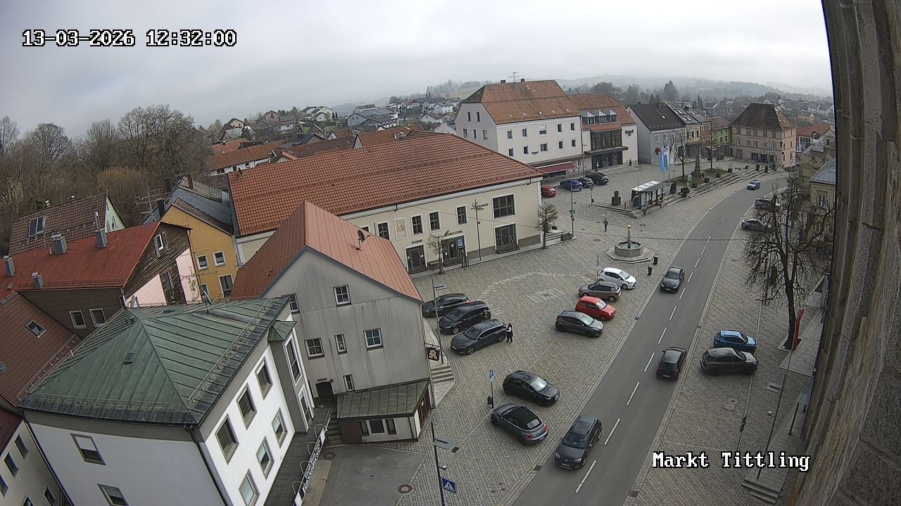 Archiv Foto Webcam Marktplatz in Tittling