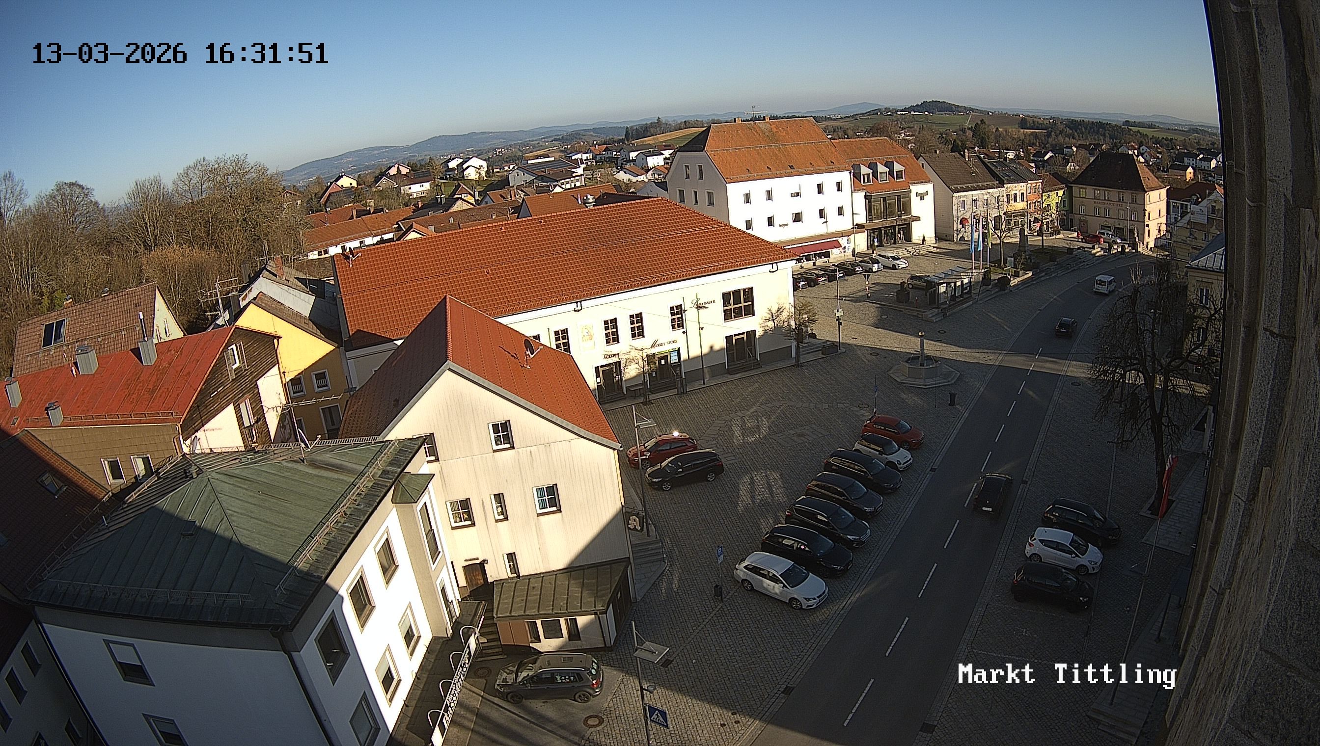 Archiv Foto Webcam Marktplatz in Tittling