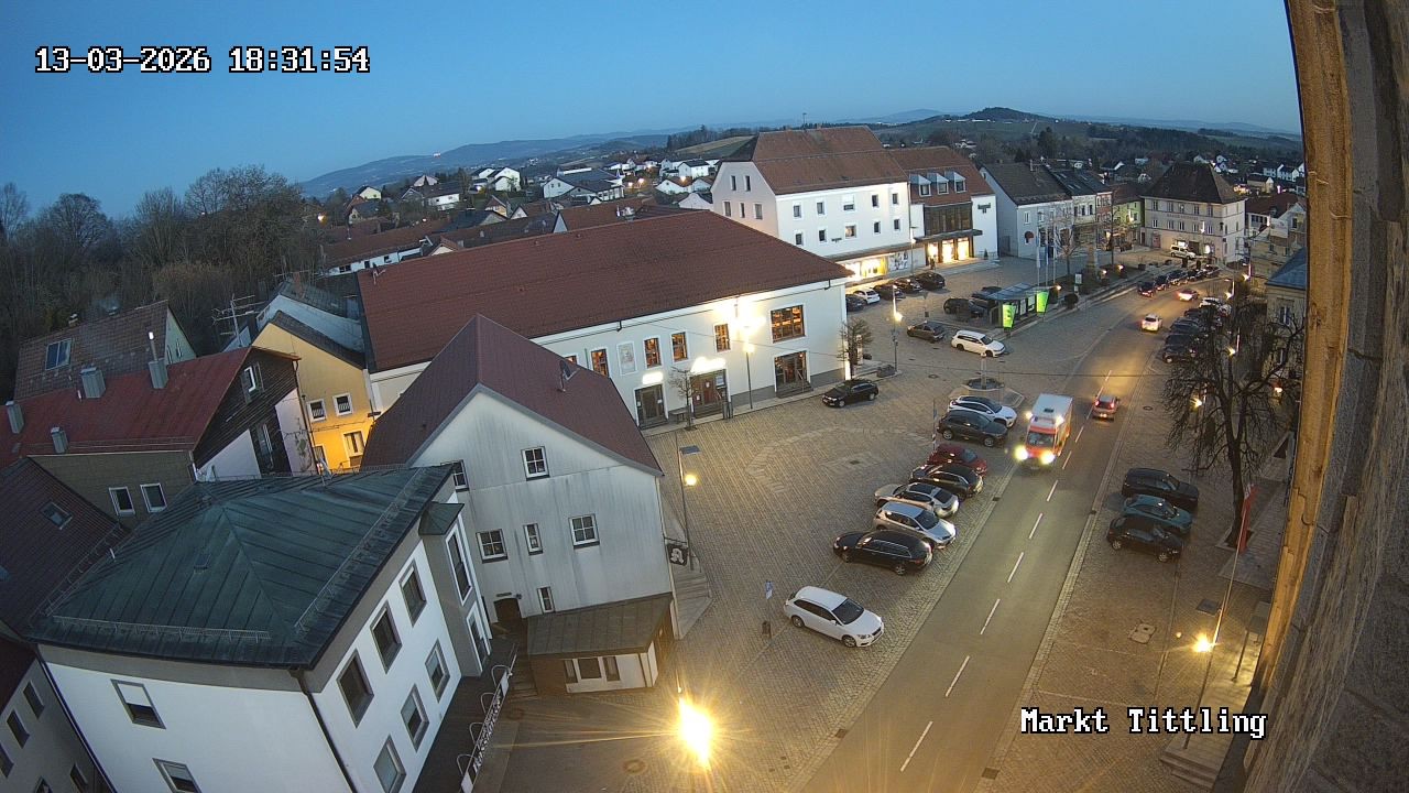 Archiv Foto Webcam Marktplatz in Tittling
