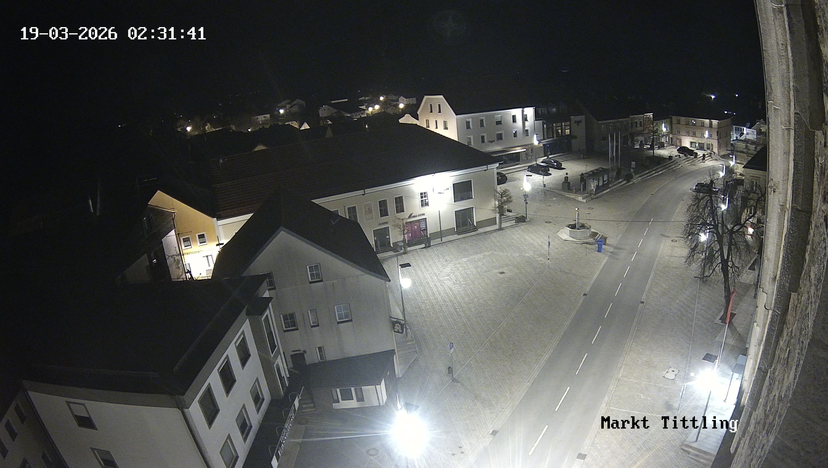 Archiv Foto Webcam Marktplatz in Tittling