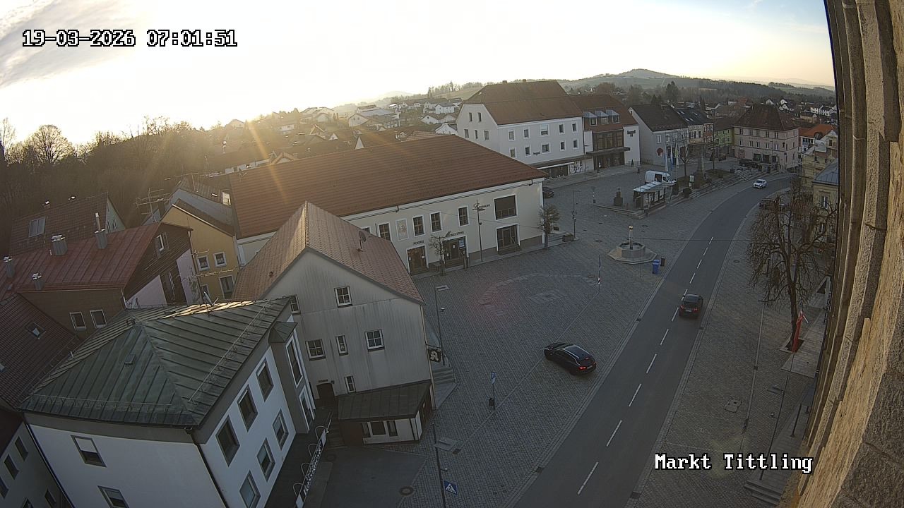Archiv Foto Webcam Marktplatz in Tittling
