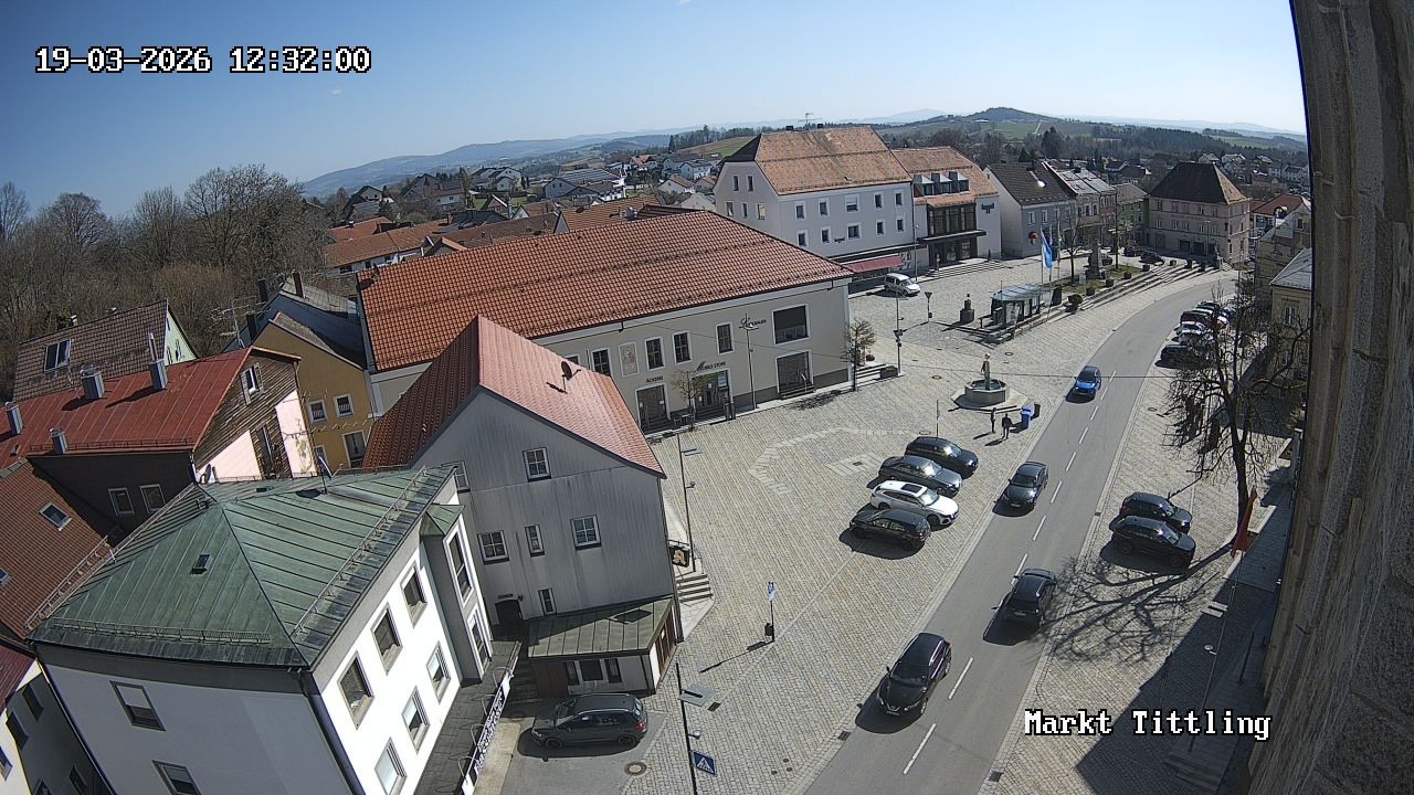 Archiv Foto Webcam Marktplatz in Tittling