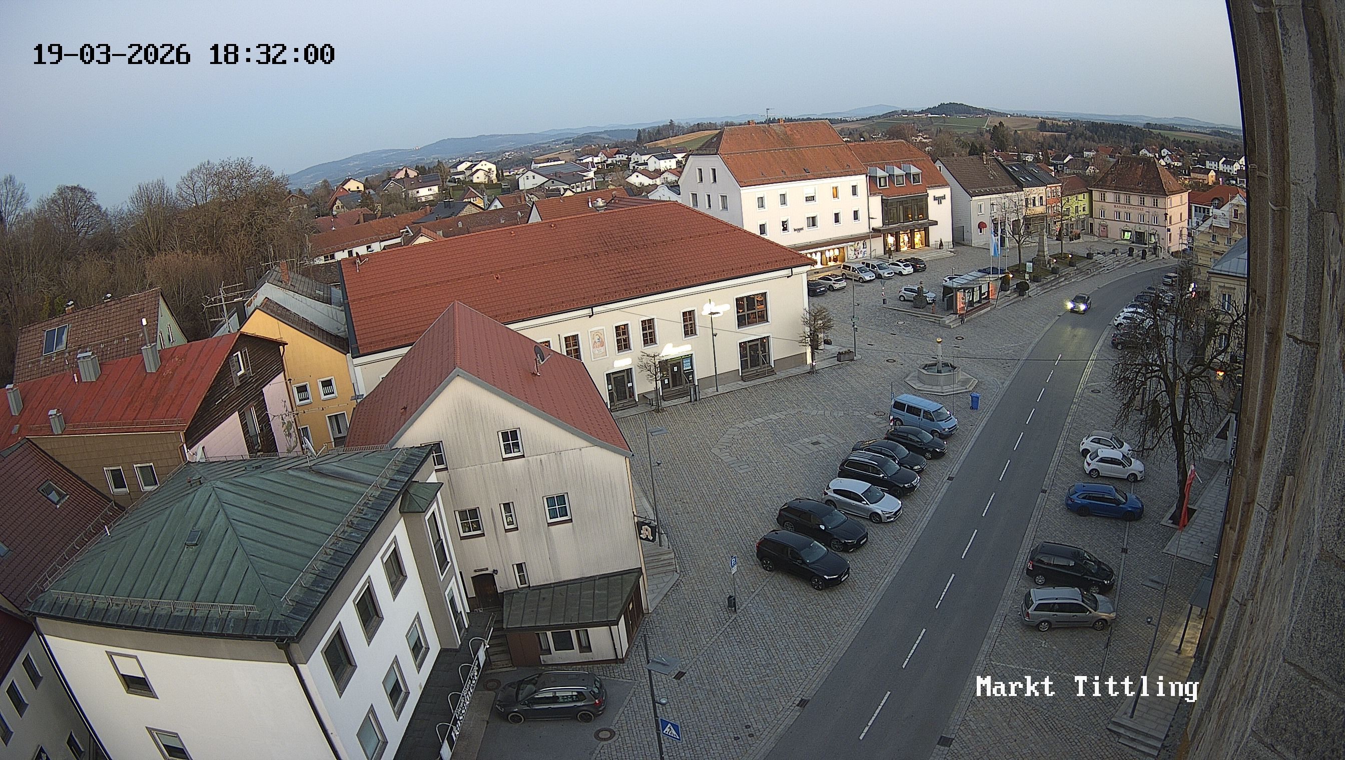 Archiv Foto Webcam Marktplatz in Tittling