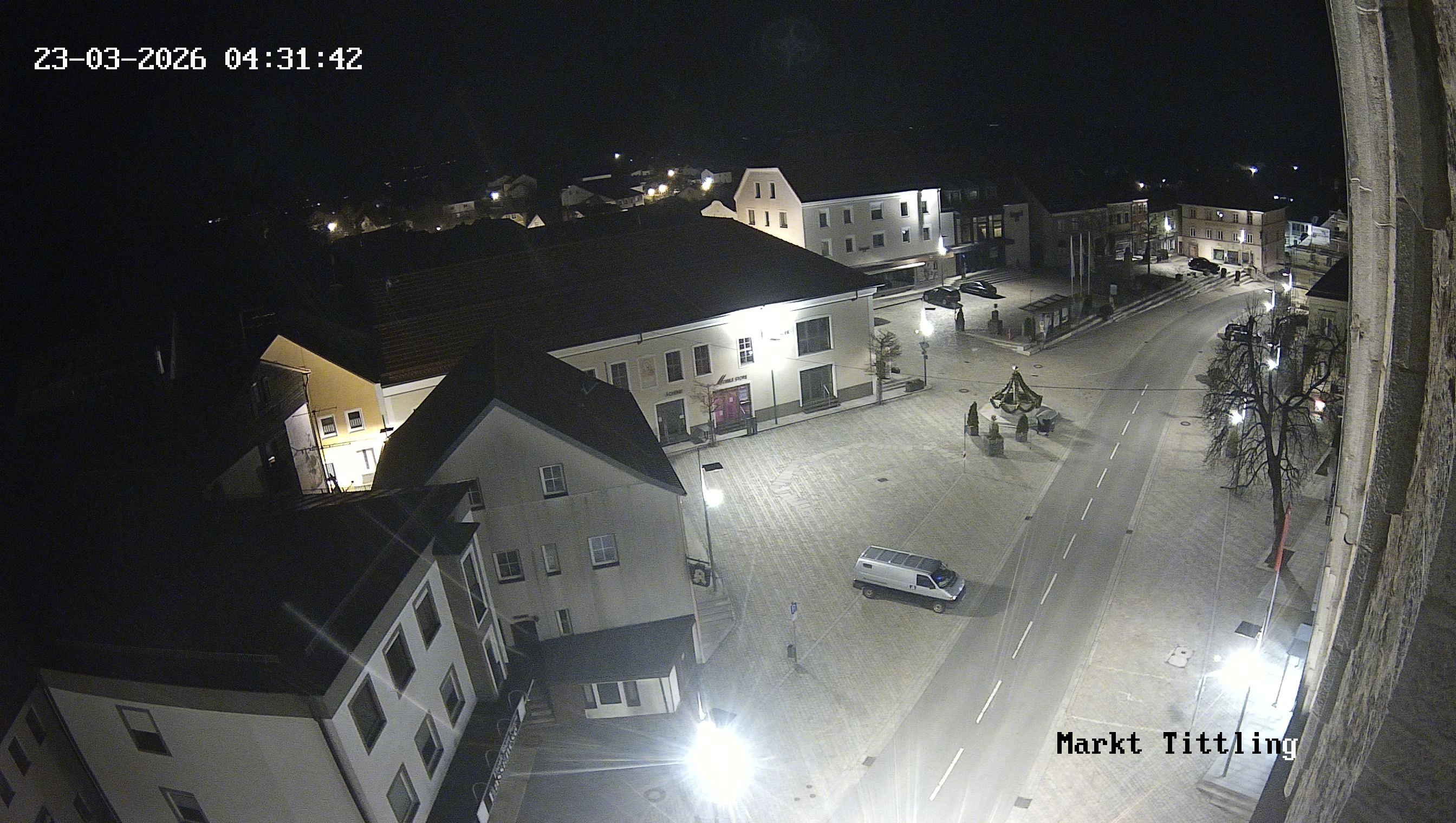 Archiv Foto Webcam Marktplatz in Tittling