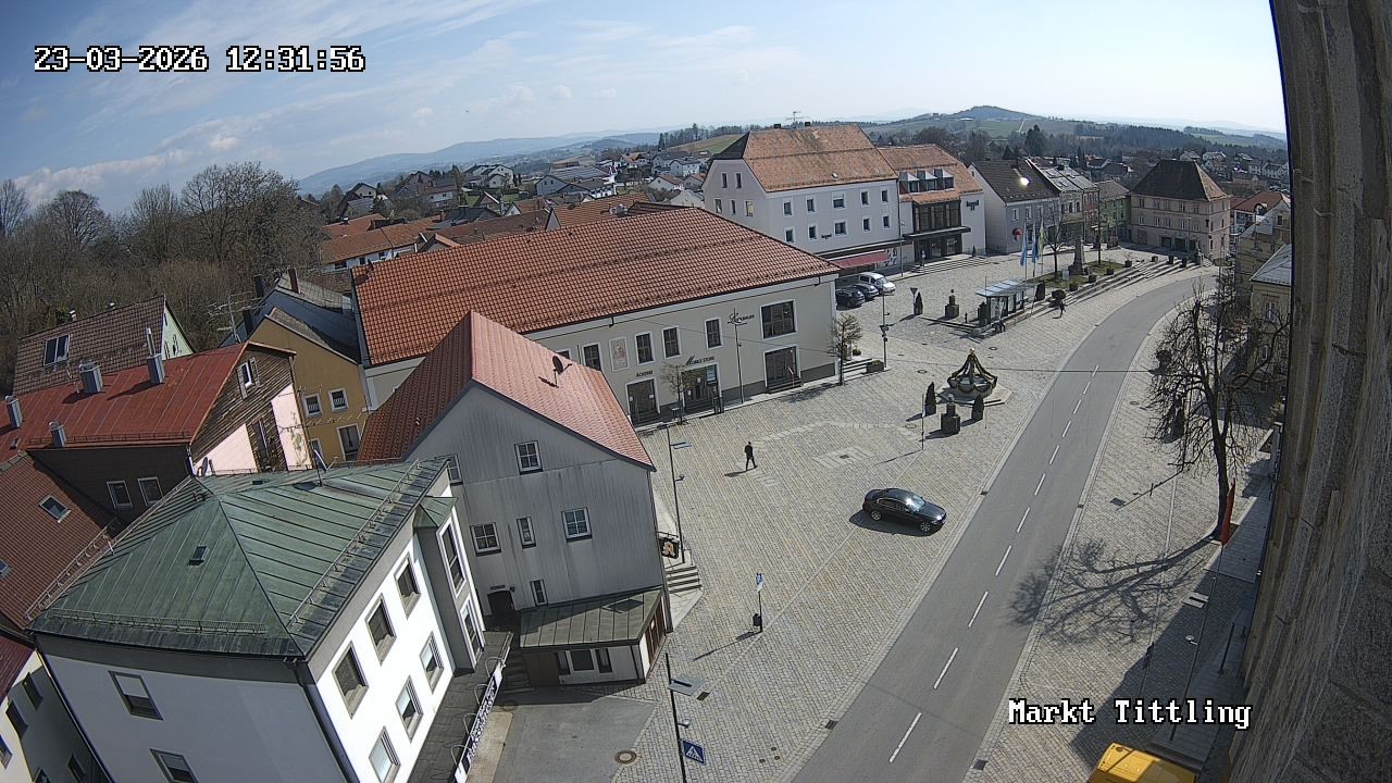 Archiv Foto Webcam Marktplatz in Tittling